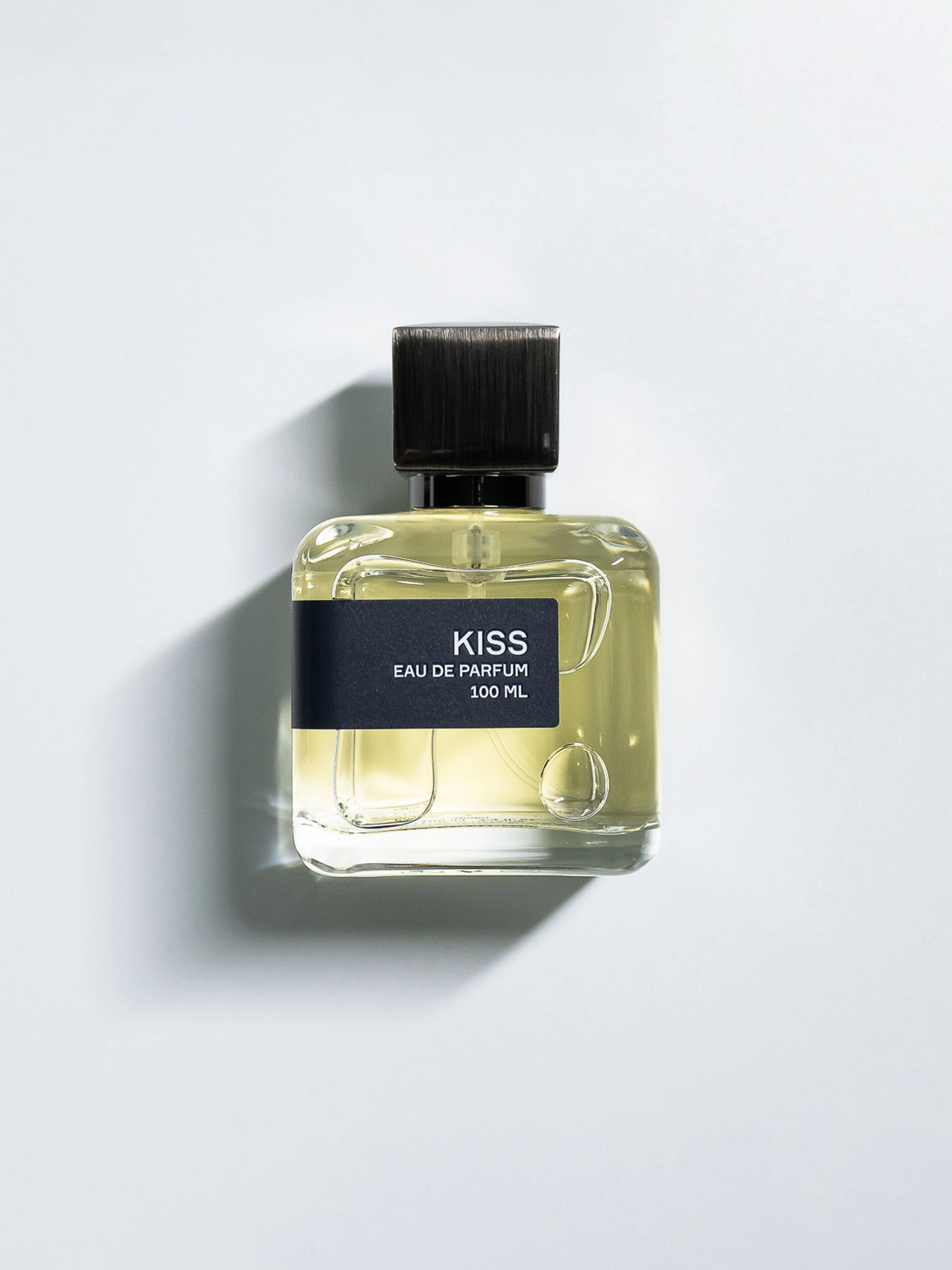 Парфумована вода Kiss Extract