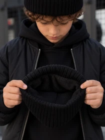 Шапки та кепки Without модель 8056632 Фото