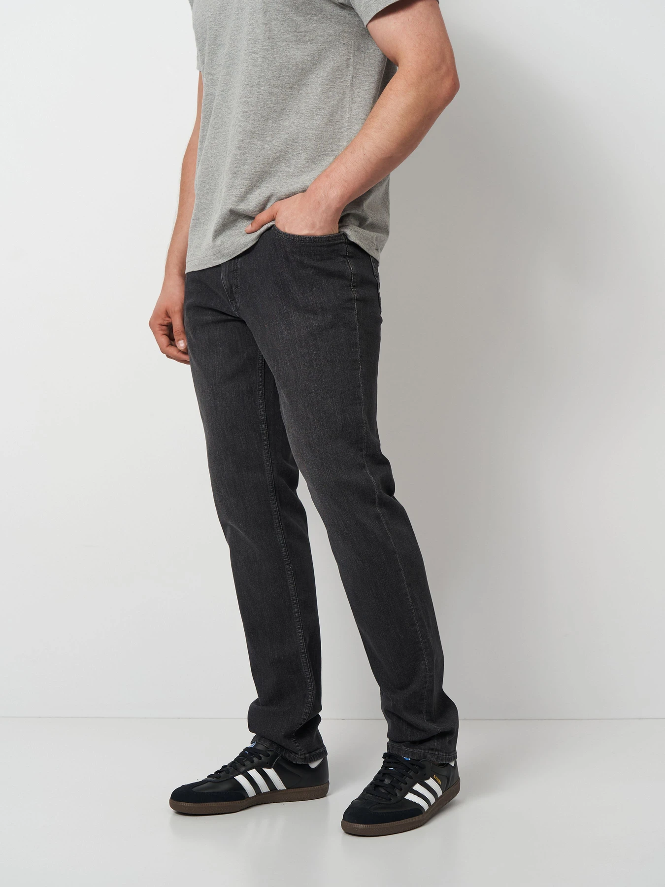 Джинсы Mustang Jeans Washington Straight модель 1016982 Джинсы Mustang Jeans Washington Straight модель 1016982 Фото