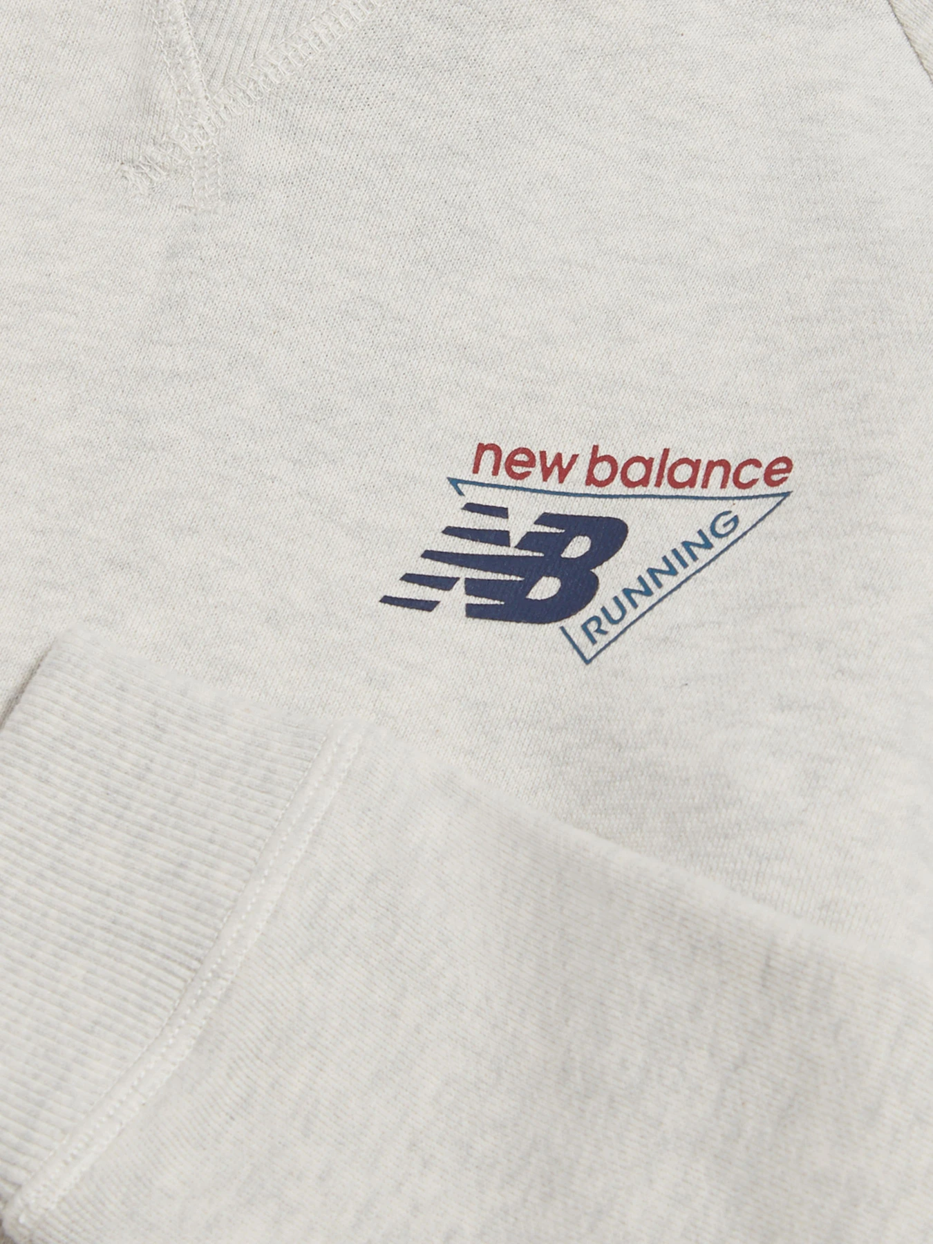 Худи и свитшоты New Balance Running Graphic модель YT62F478AHH Худи и свитшоты New Balance Running Graphic модель YT62F478AHH Фото
