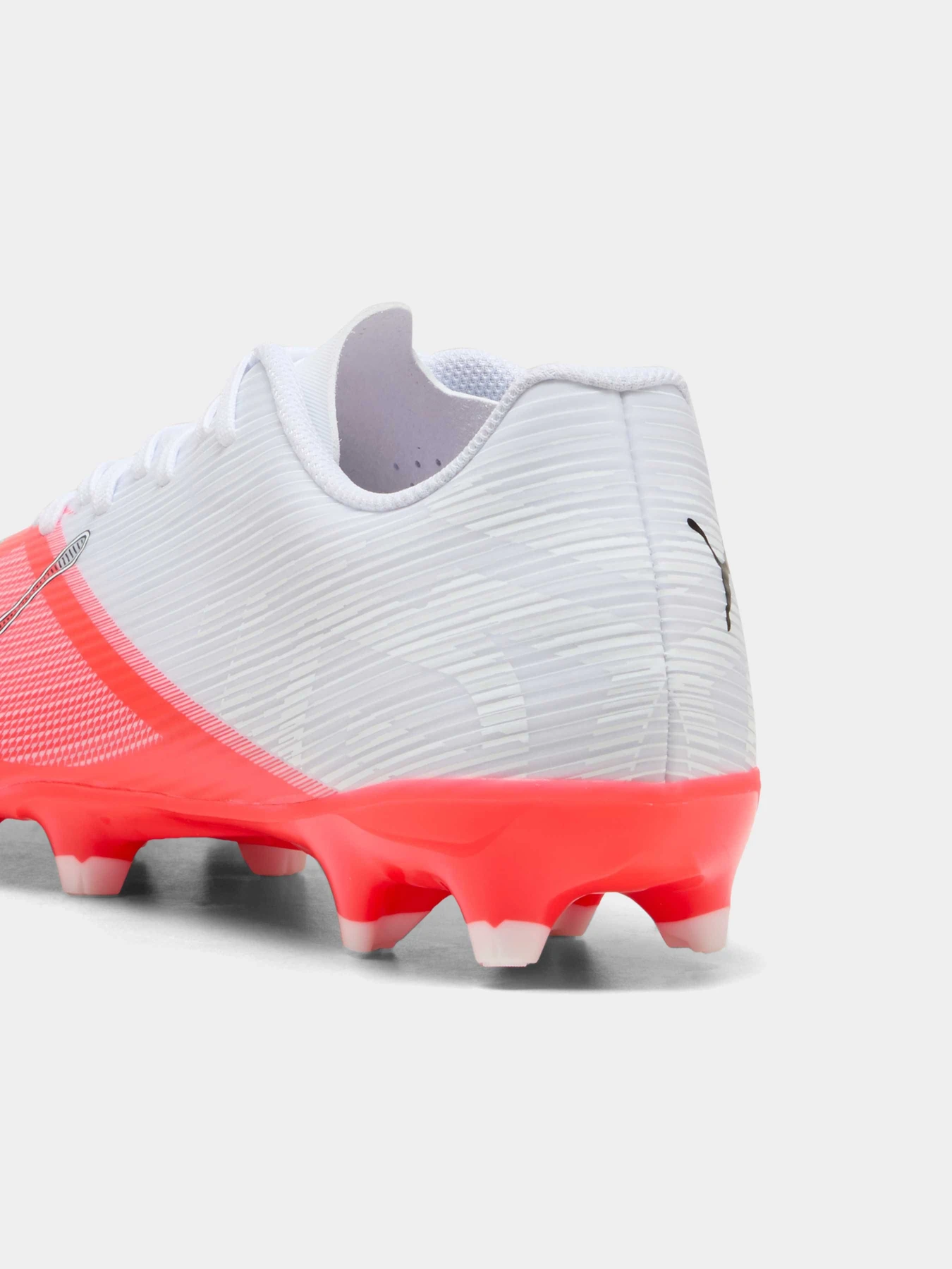 Кросівки PUMA Ultra 7 Play Fg/ag модель 109146 Фото