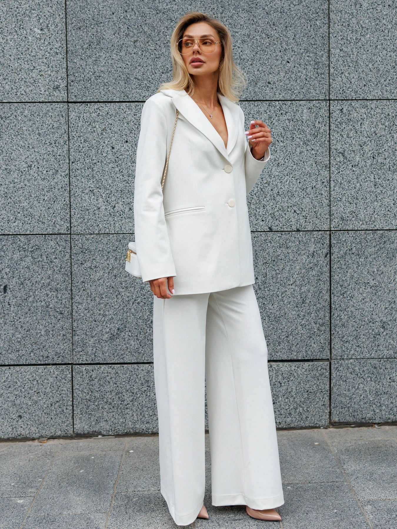 Костюмы Jadone Fashion модель Roksi_bilyi Фото