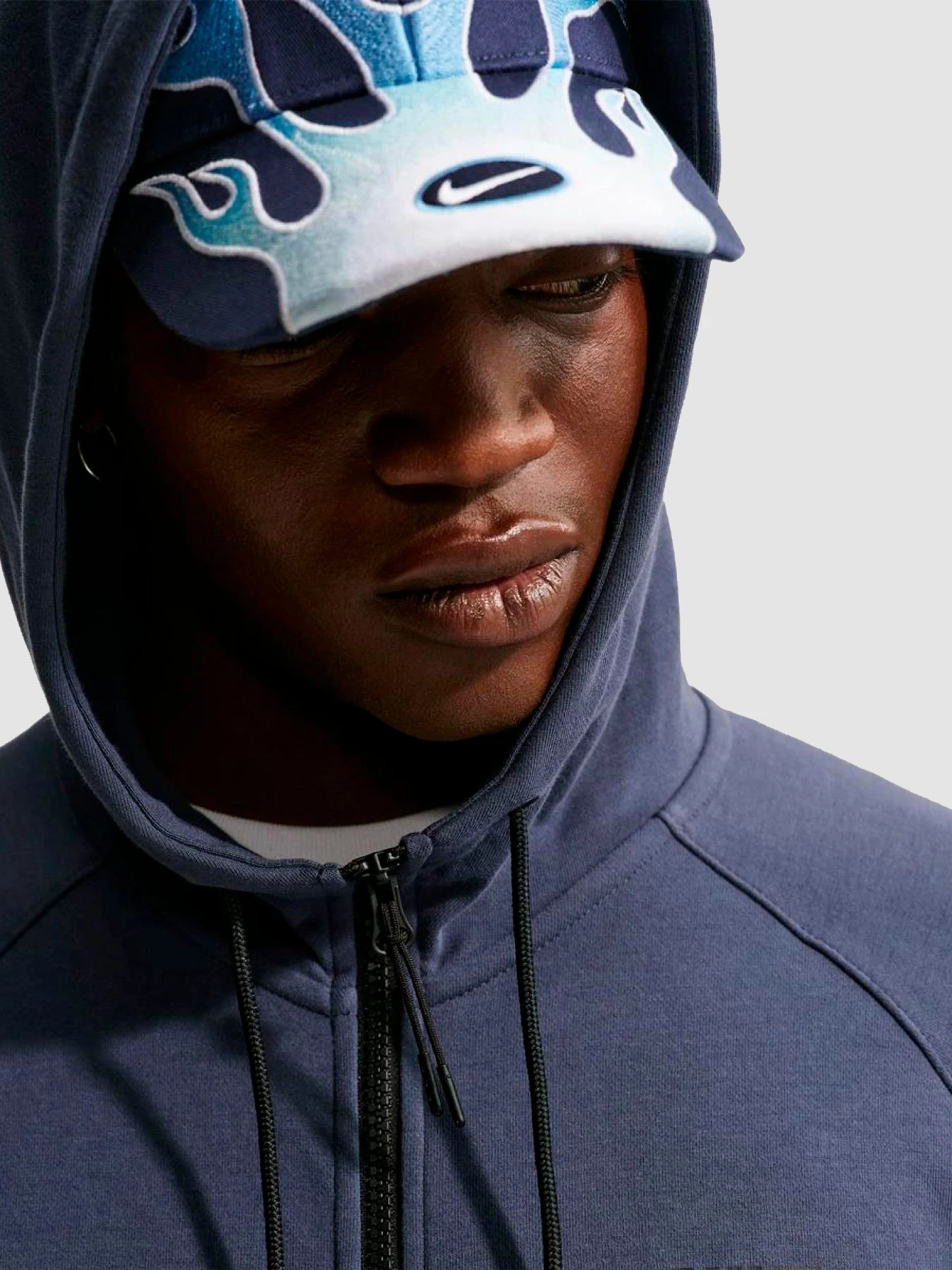 Худи и свитшоты NIKE Sportswear Tech Fleece модель DD5284-437 Фото