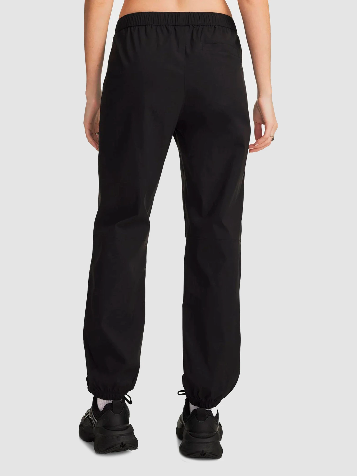 Штани Under Armour Luna Wvn Jogger модель 6011400-008 Фото
