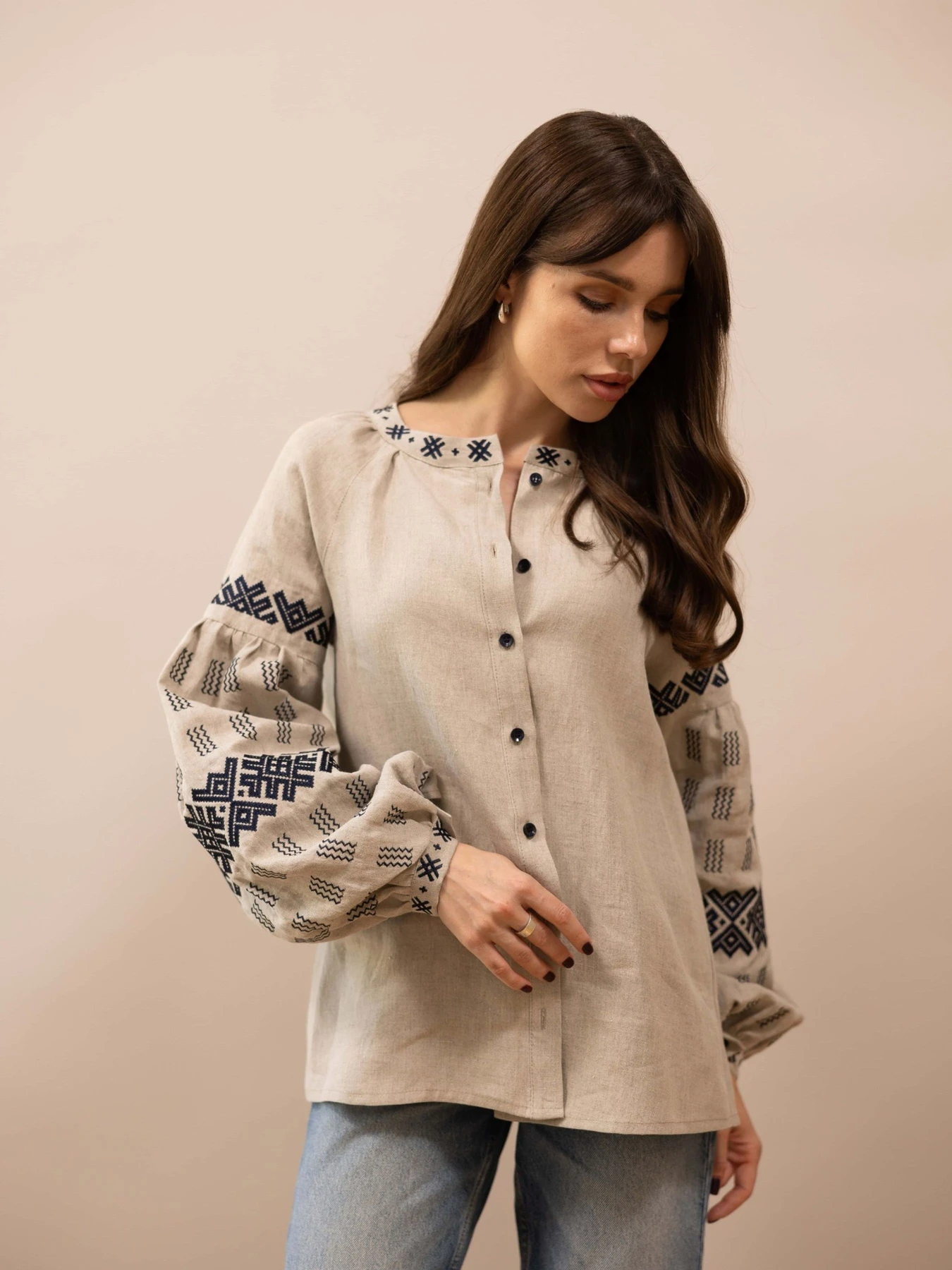 Вишиванки FloveTouch Криниця модель V0102 Фото