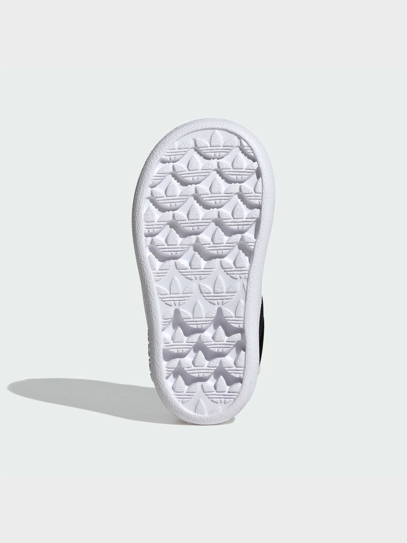 Кеди Adidas модель IH3504 Кеди Adidas модель IH3504 Фото
