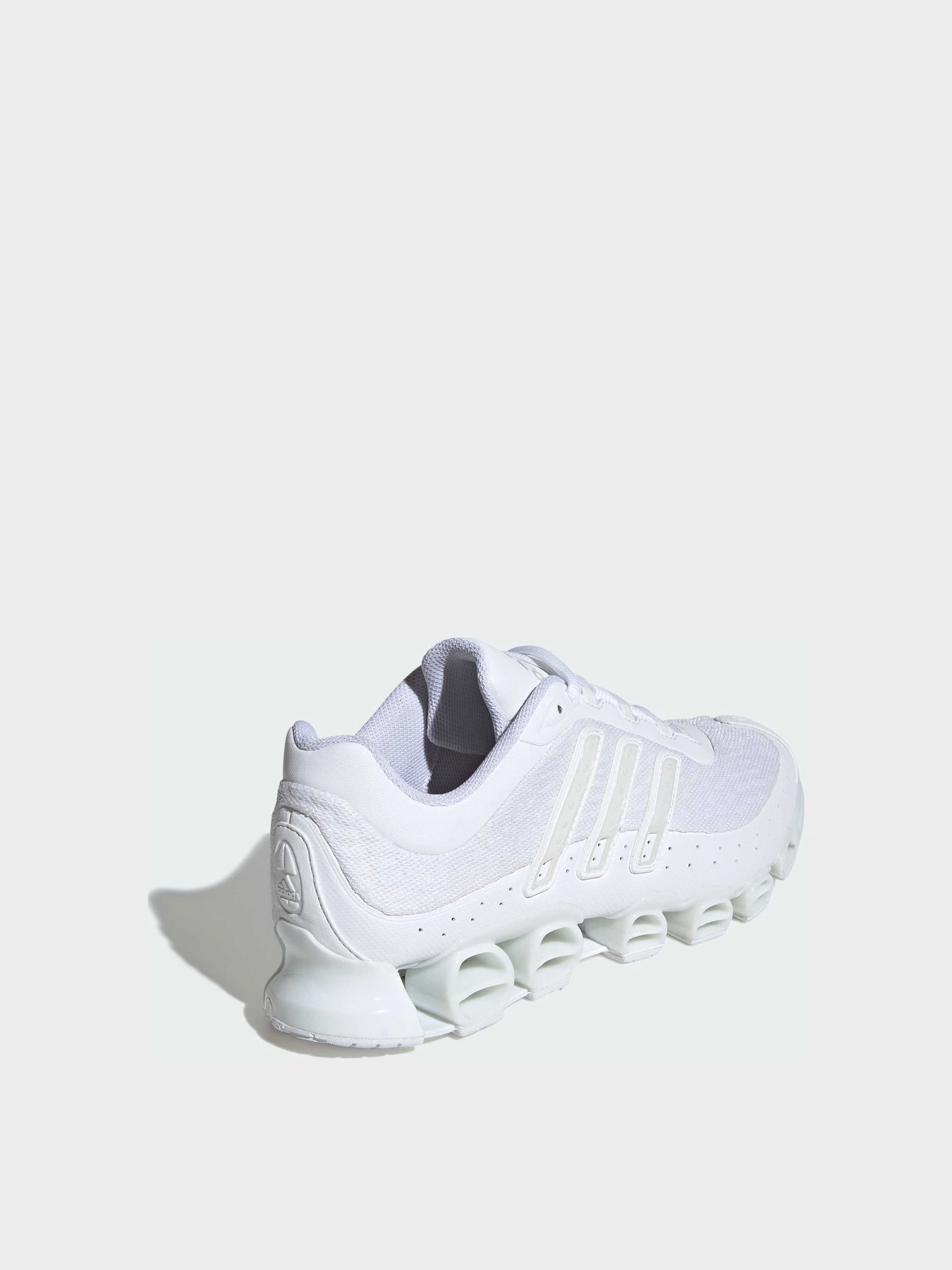 Кроссовки Adidas модель JH5523 Кроссовки Adidas модель JH5523 Фото