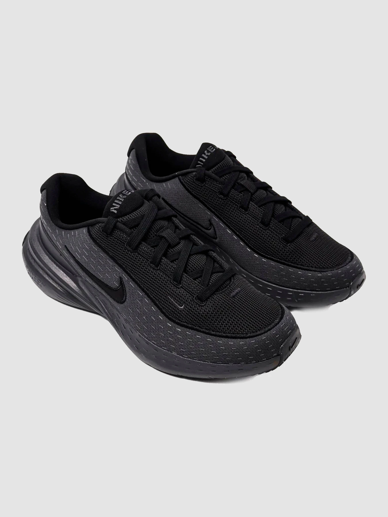 Кроссовки NIKE Uplift Sc Triple Black модель IB2765-001 Кроссовки NIKE Uplift Sc Triple Black модель IB2765-001 Фото