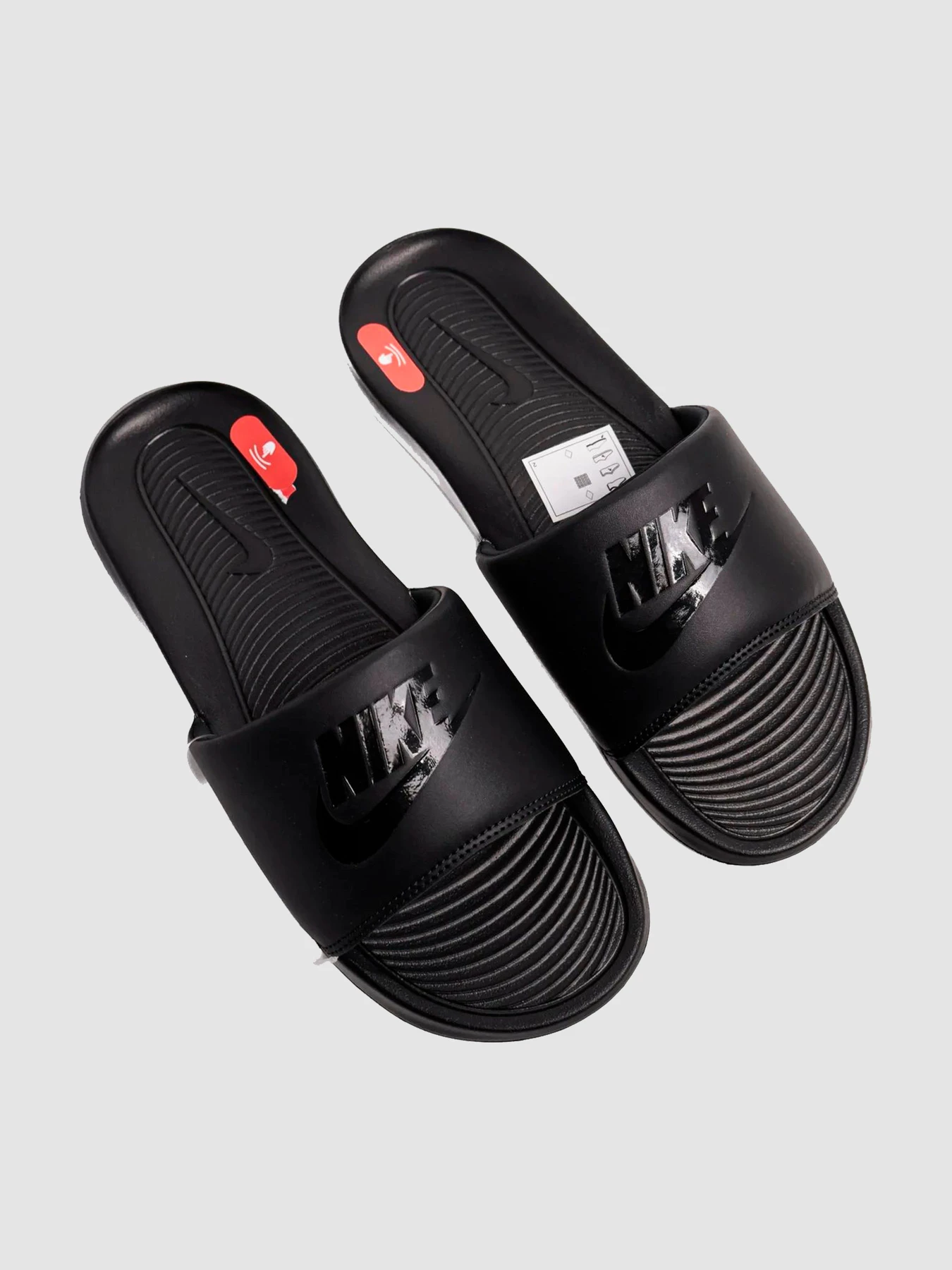 Шльопанці NIKE Victori One модель CN9677-004 Шльопанці NIKE Victori One модель CN9677-004 Фото