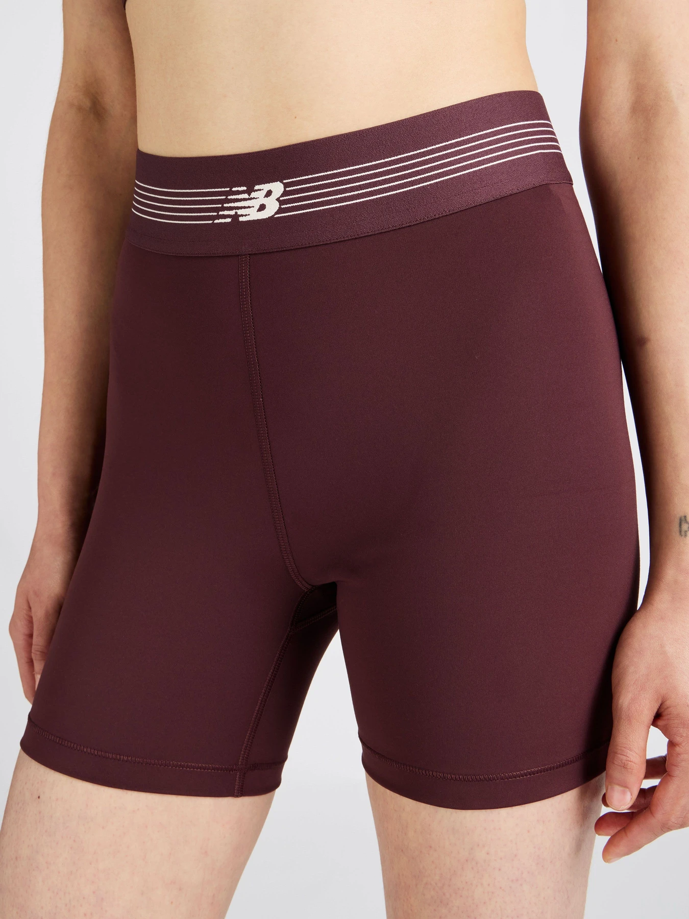 Шорты New Balance модель WB61E4GEYLR Фото