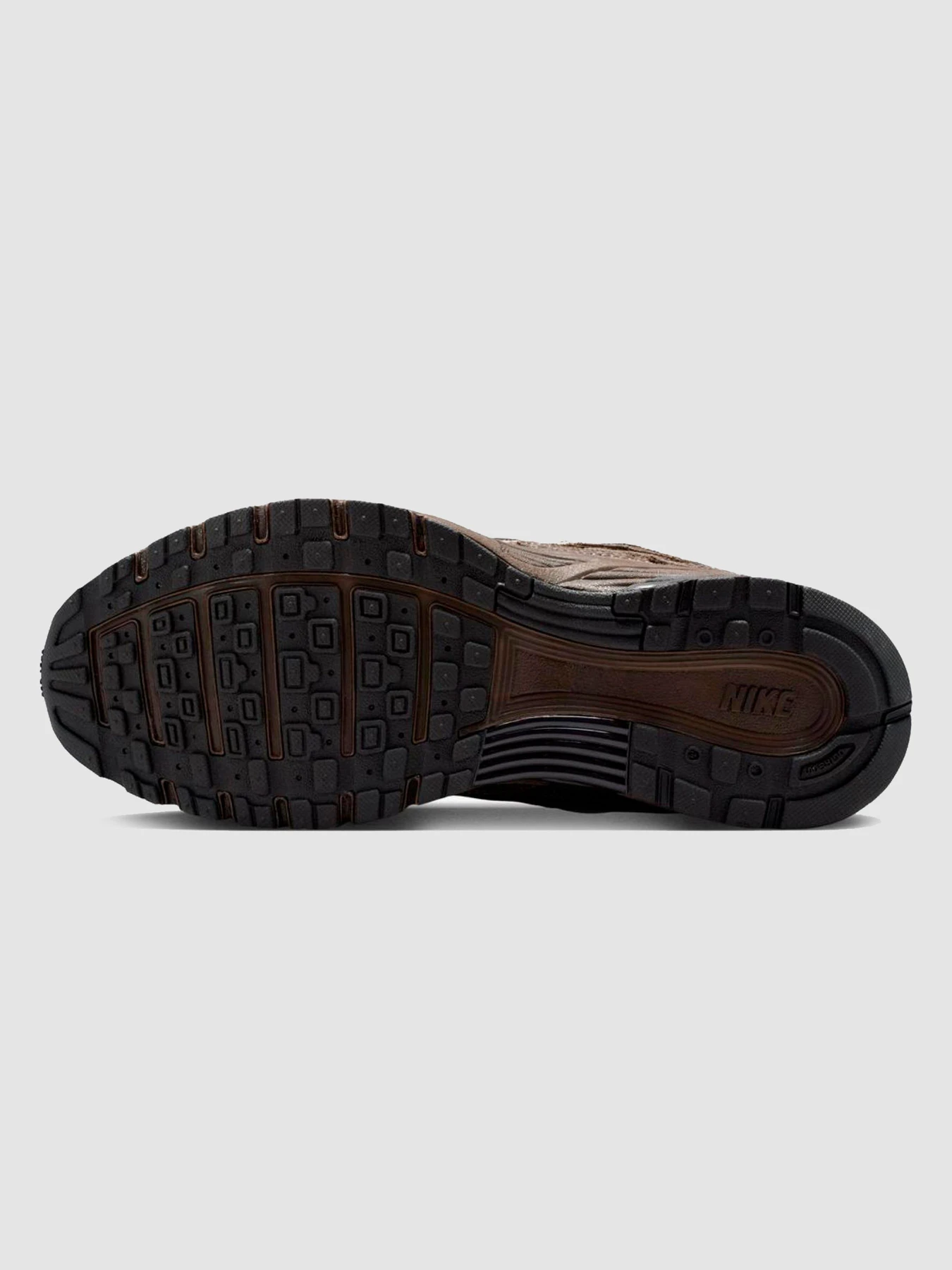Кроссовки NIKE P-6000 Se модель IH4451-200 Кроссовки NIKE P-6000 Se модель IH4451-200 Фото
