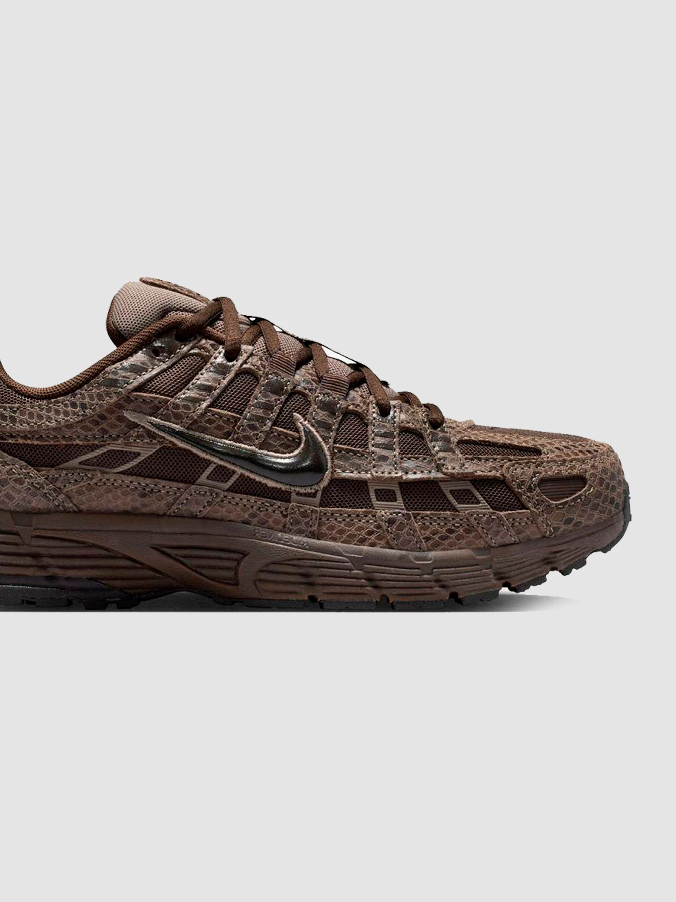 Кроссовки NIKE P-6000 Se модель IH4451-200 Кроссовки NIKE P-6000 Se модель IH4451-200 Фото