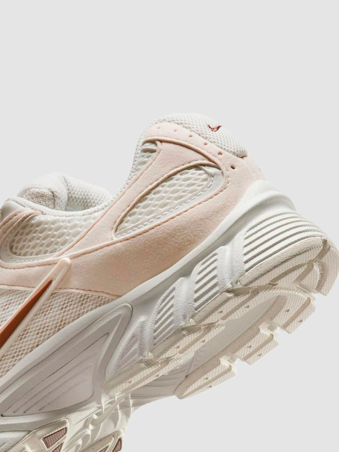 Кроссовки NIKE V5 Rnr S модель IQ7577-121 Кроссовки NIKE V5 Rnr S модель IQ7577-121 Фото