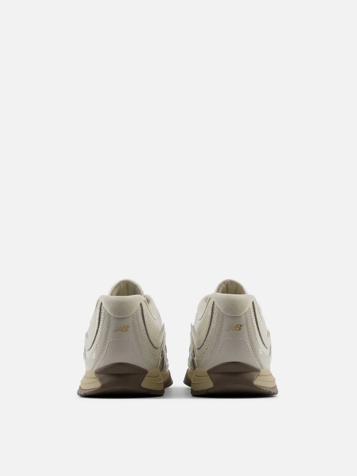 Кросівки New Balance RC56 модель URC562KH Кросівки New Balance RC56 модель URC562KH Фото