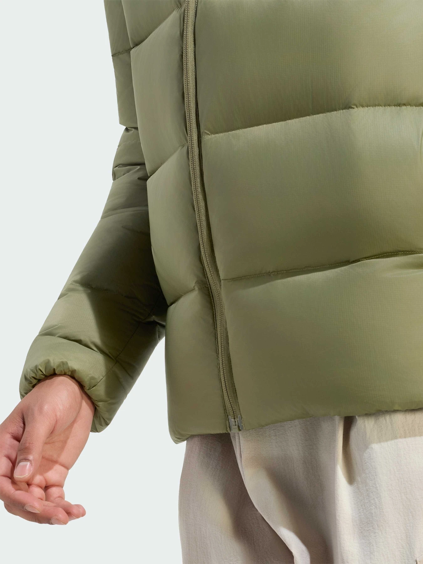 Куртки та дублянки Adidas модель KY2718 Фото