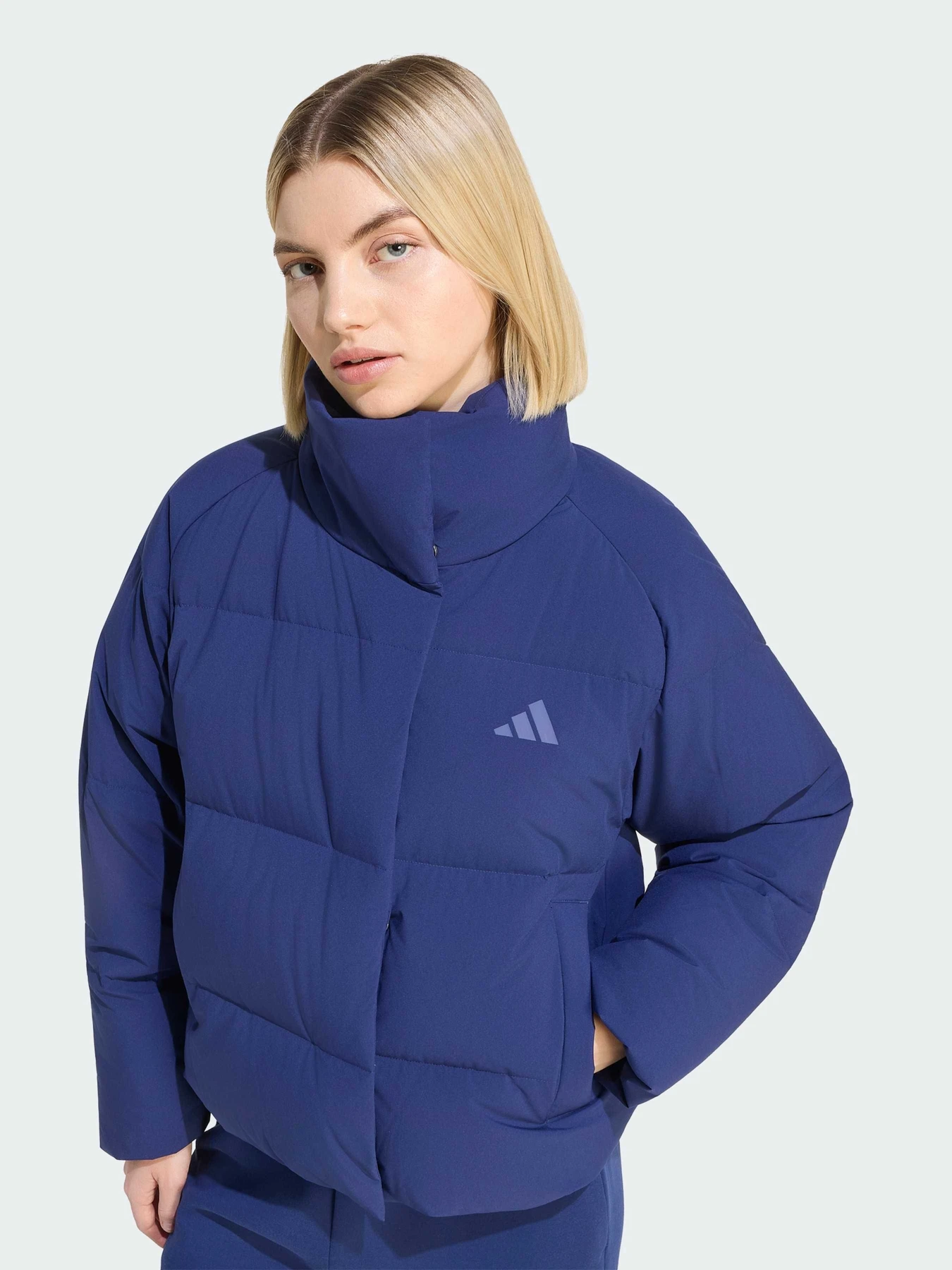 Куртки та дублянки Adidas модель KW4822 Фото