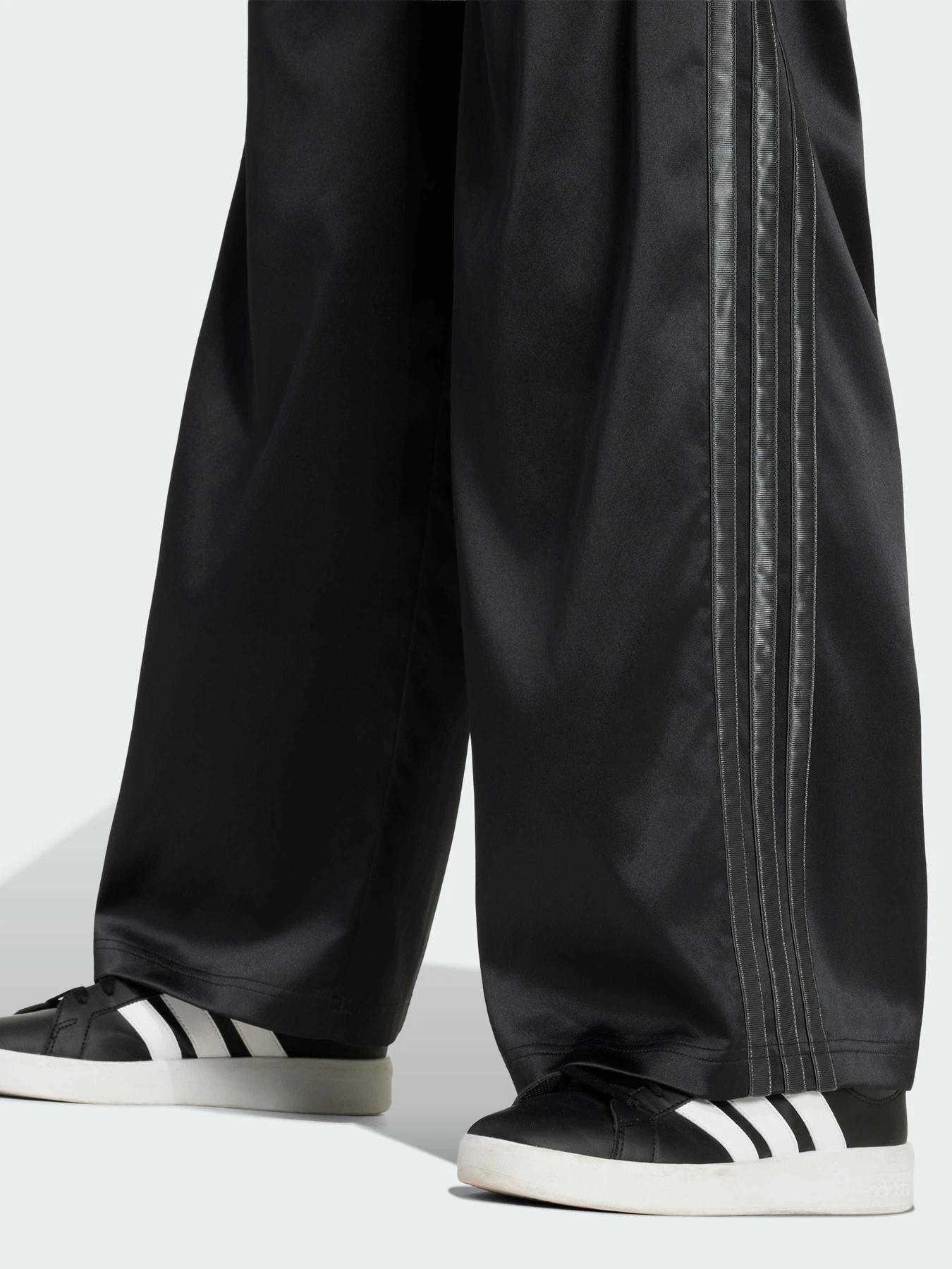 Штани Adidas модель KQ7045 Штани Adidas модель KQ7045 Фото