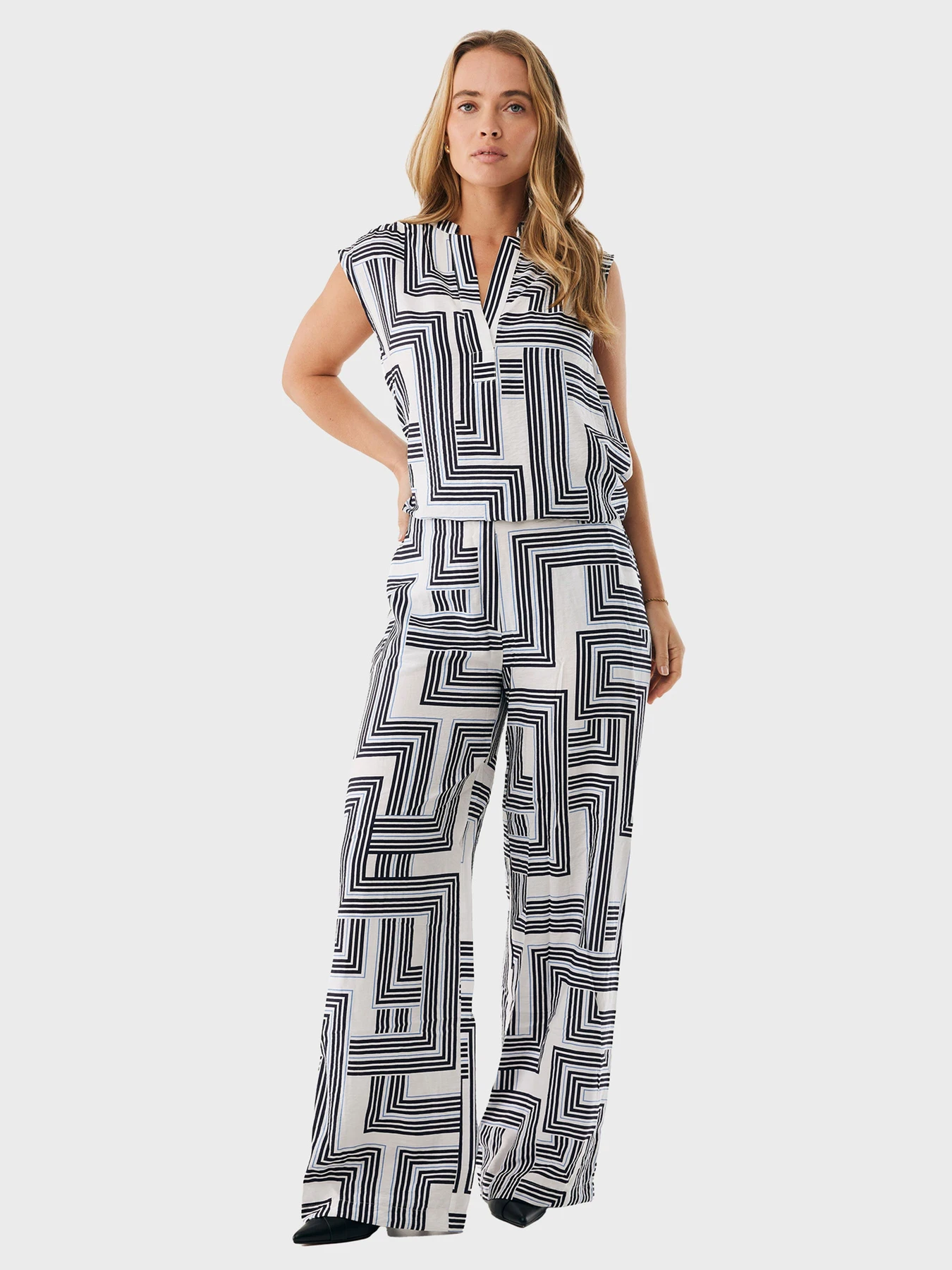 Рубашки MEXX модель MF006103661W Рубашки MEXX модель MF006103661W Фото