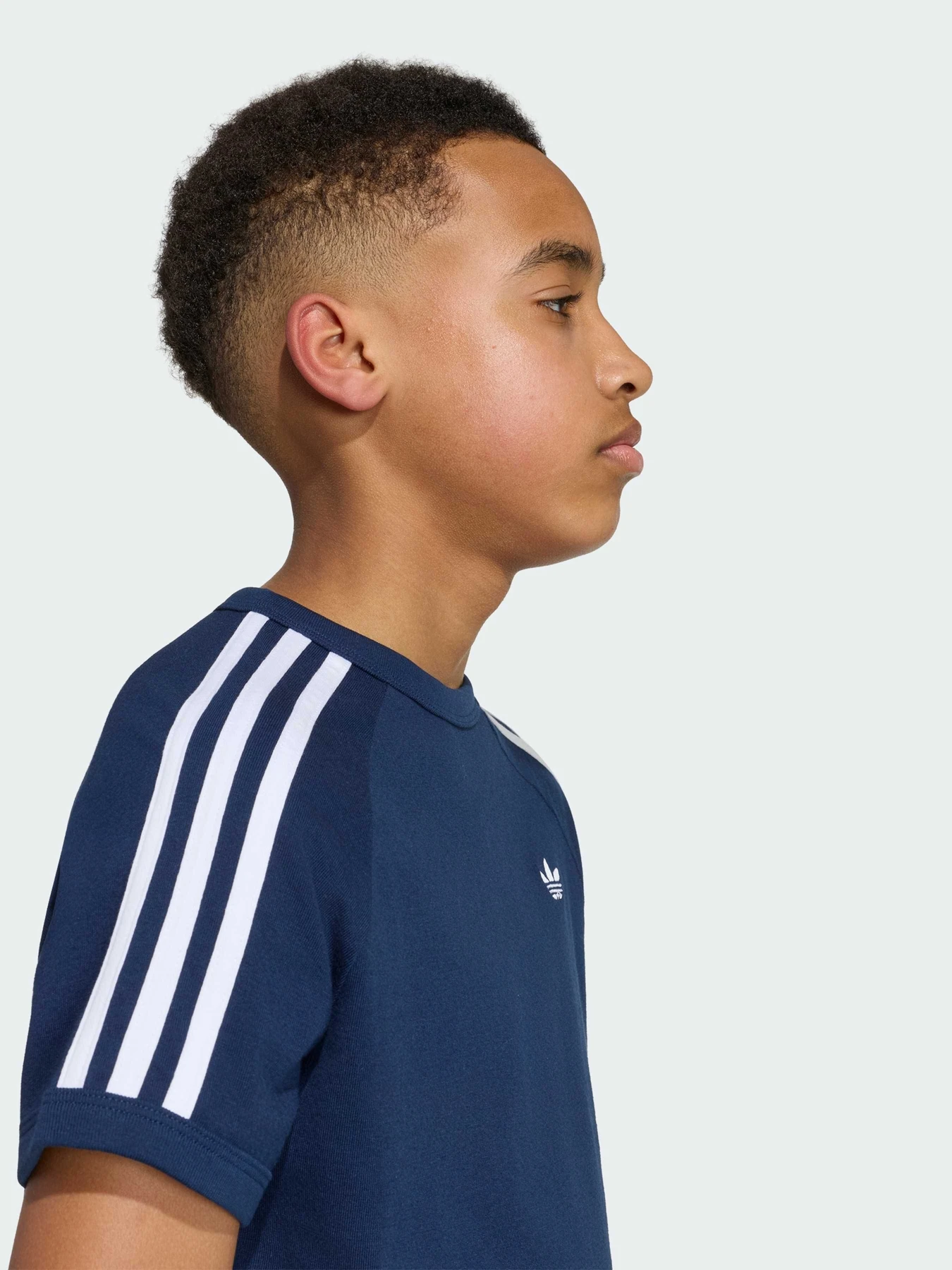 Футболки і поло Adidas 3 Stripes модель HZ6670 Футболки і поло Adidas 3 Stripes модель HZ6670 Фото