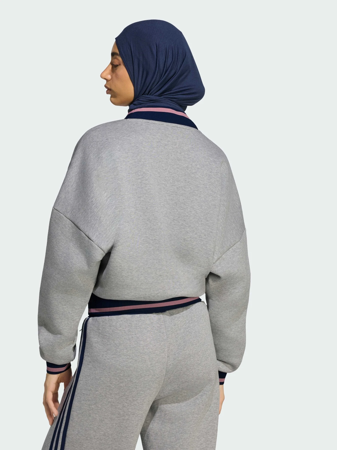 Худі та світшоти Adidas Adicolor модель KS7368 Худі та світшоти Adidas Adicolor модель KS7368 Фото