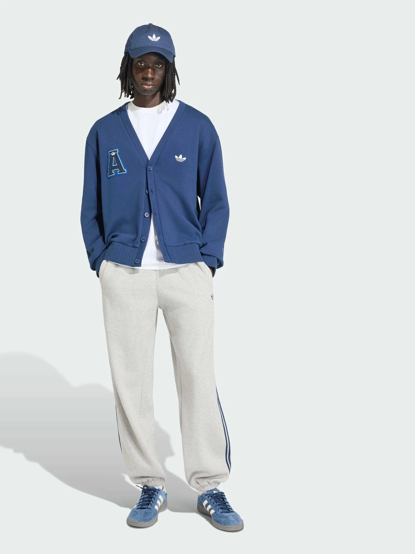 Светри та кардигани Adidas Graphics модель IB7095 Светри та кардигани Adidas Graphics модель IB7095 Фото