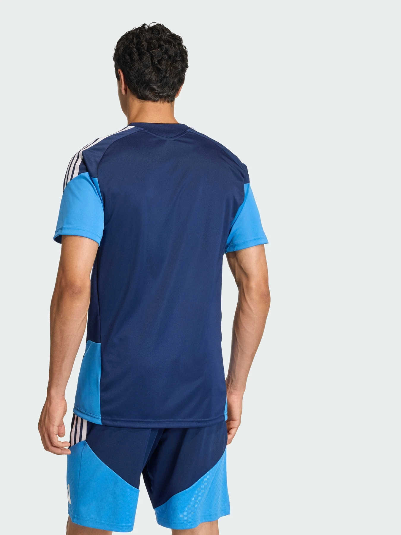 Футболки і поло Adidas Tiro модель JX4255 Футболки і поло Adidas Tiro модель JX4255 Фото