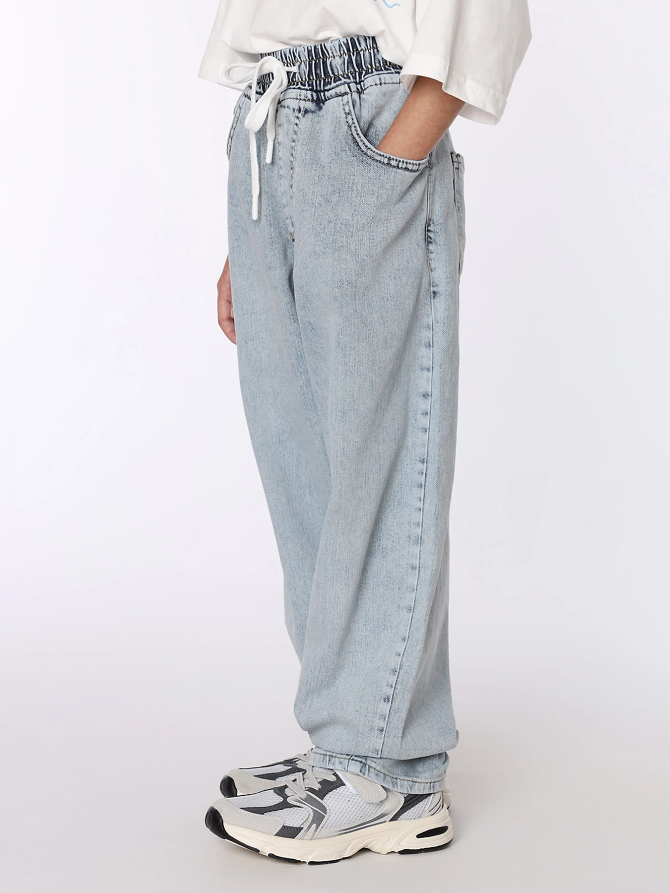 Джинсы YUKI модель ЦБ-00290693 Джинсы YUKI модель ЦБ-00290693 Фото