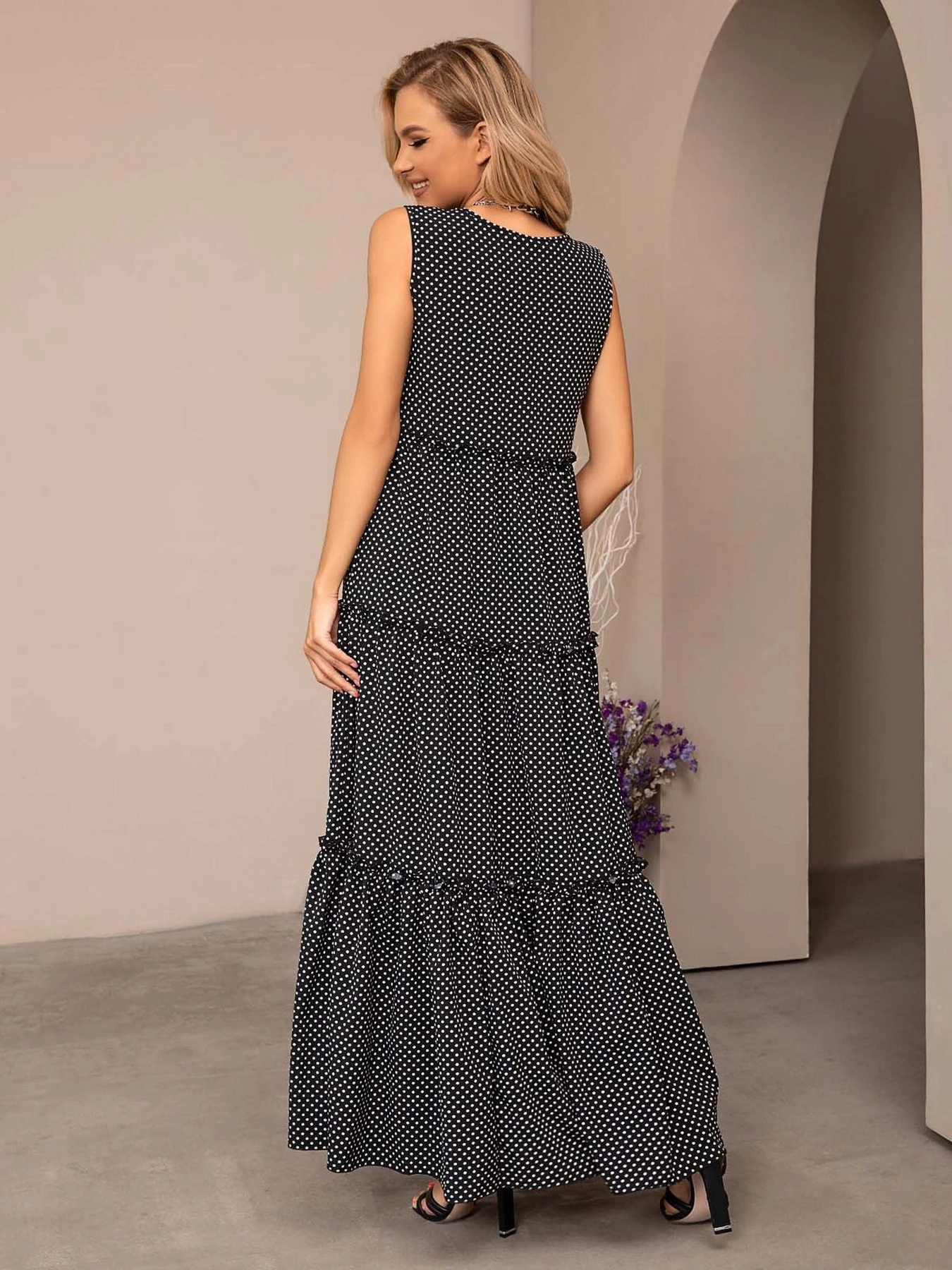 Сукні ISSA Plus модель 11733_black Сукні ISSA Plus модель 11733_black Фото