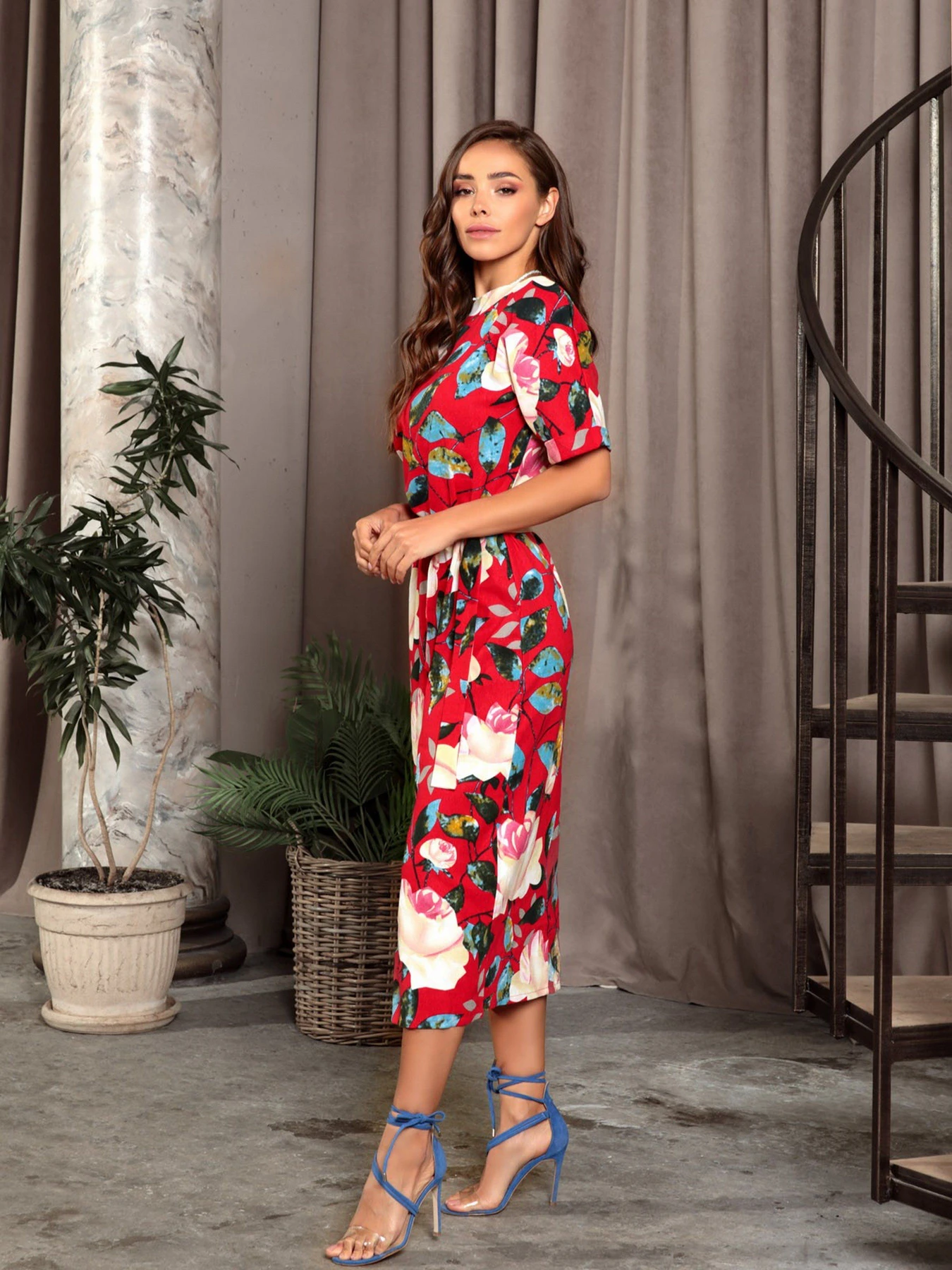 Сукні ISSA Plus модель 12756_red Сукні ISSA Plus модель 12756_red Фото