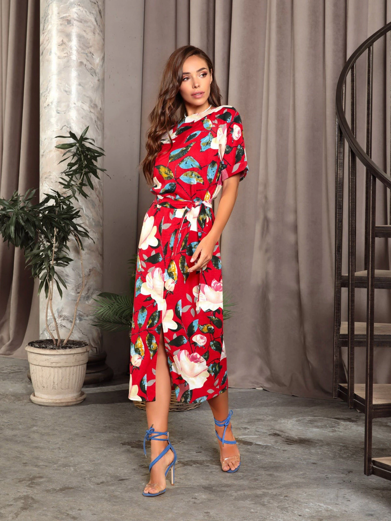 Сукні ISSA Plus модель 12756_red Сукні ISSA Plus модель 12756_red Фото