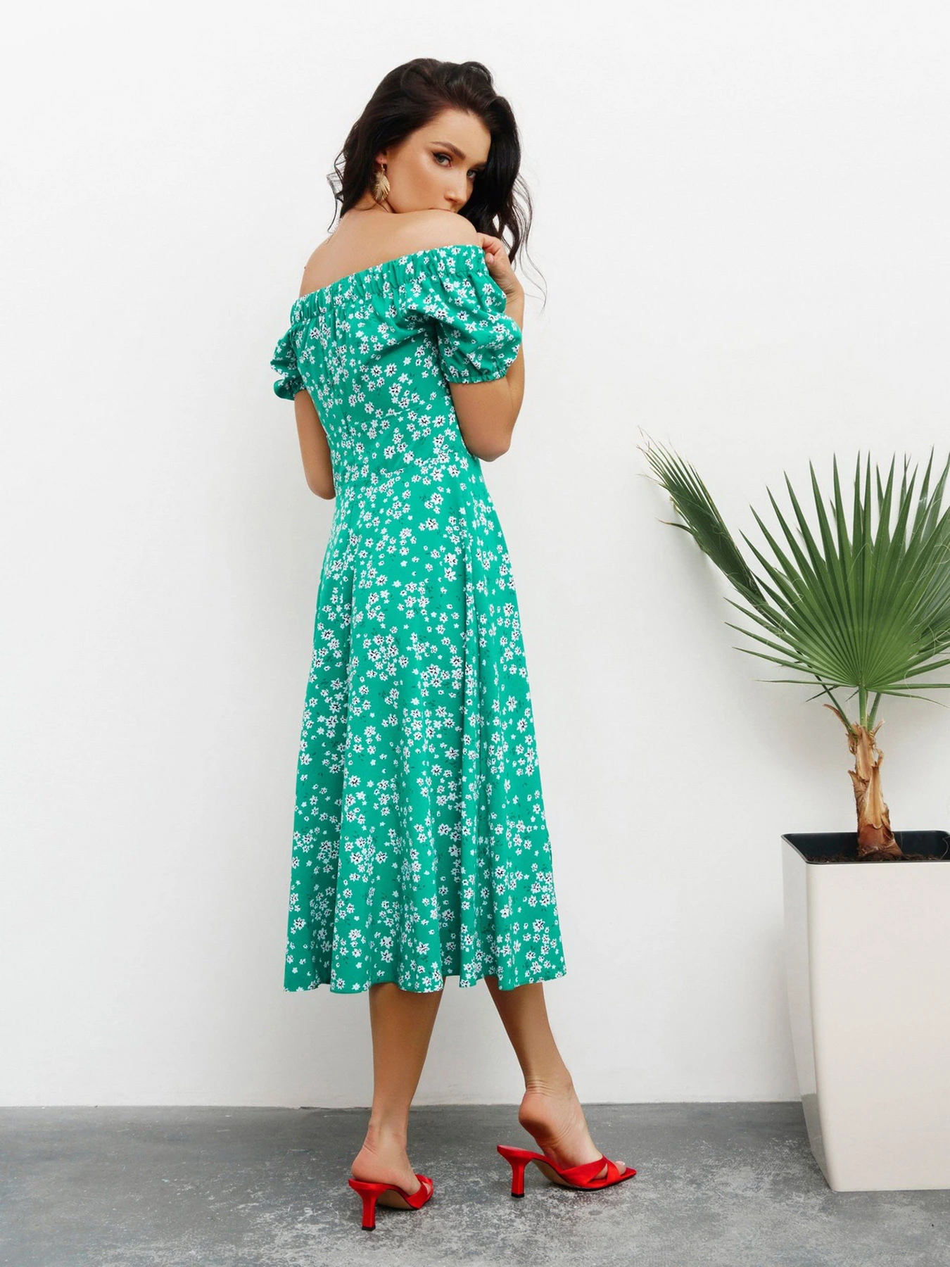 Сукні ISSA Plus модель SA-413_green Сукні ISSA Plus модель SA-413_green Фото