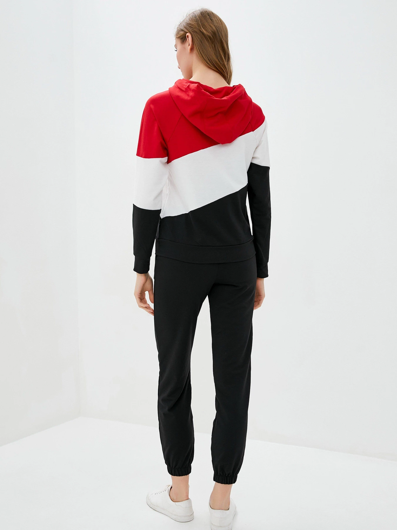 Костюмы ISSA Plus модель SA-33_blackred Костюмы ISSA Plus модель SA-33_blackred Фото