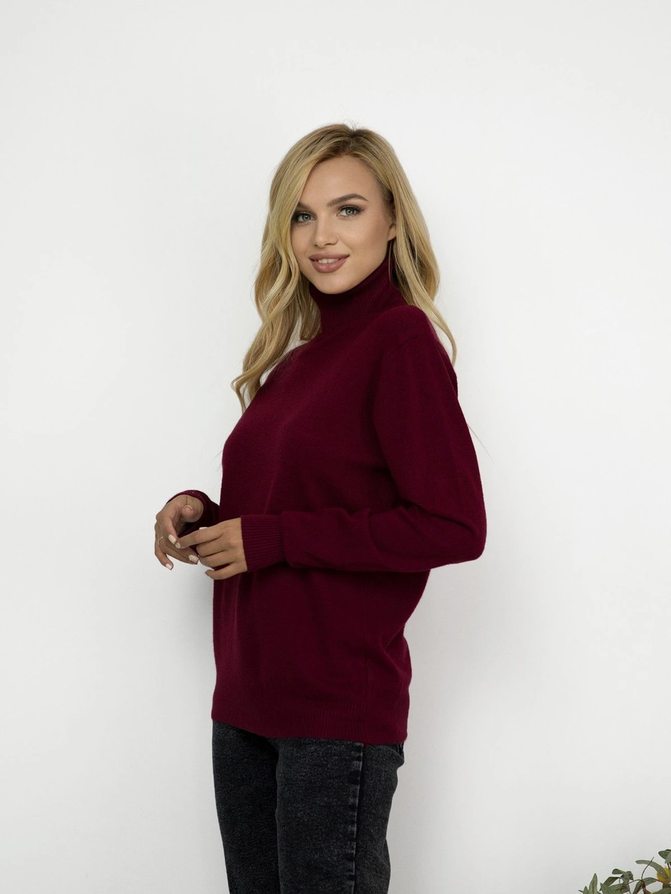 Светри та кардигани ISSA Plus модель WN19-99_burgundy Светри та кардигани ISSA Plus модель WN19-99_burgundy Фото