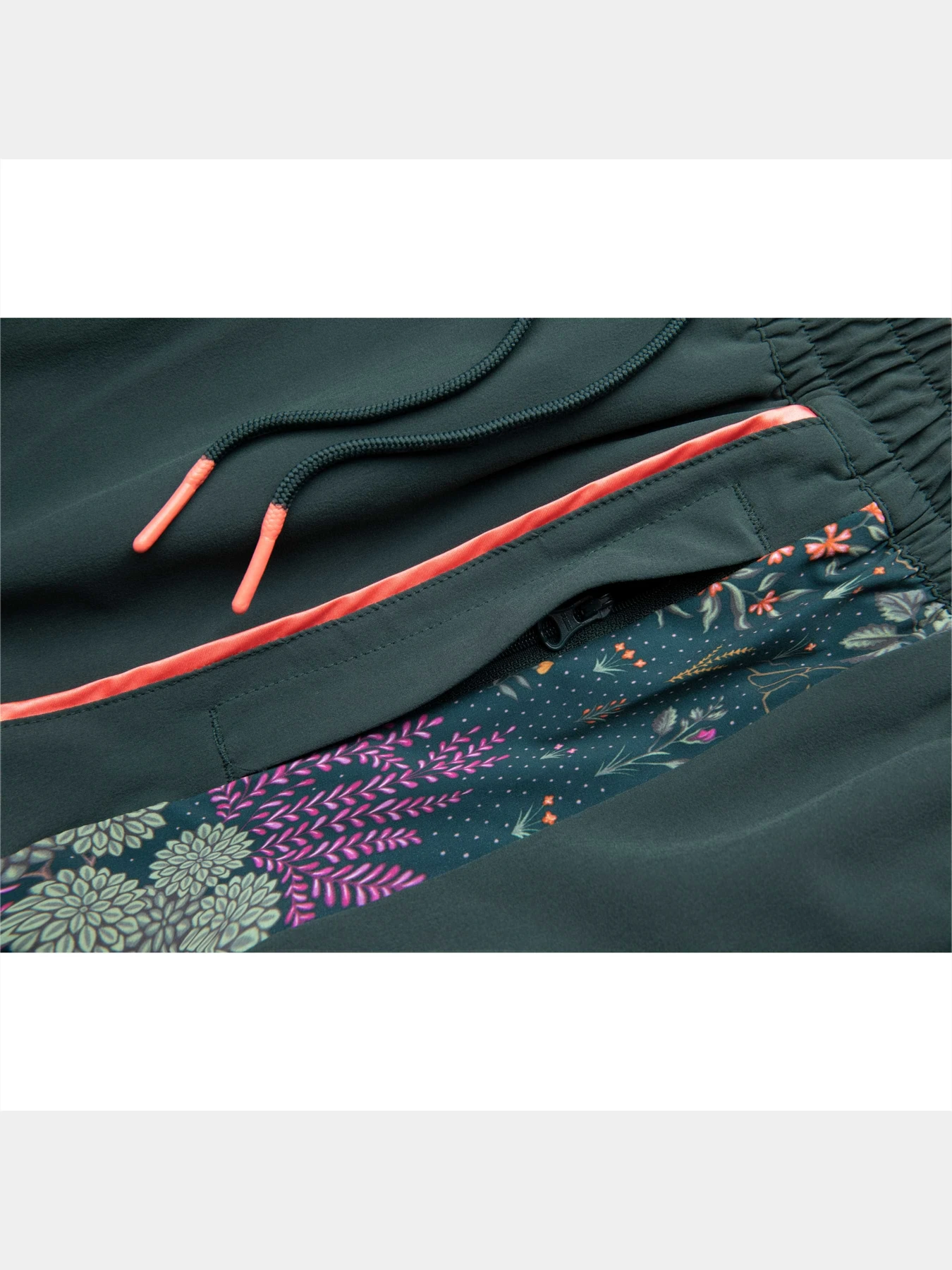 Брюки PUMA x Liberty Track Pants модель 532528 Фото