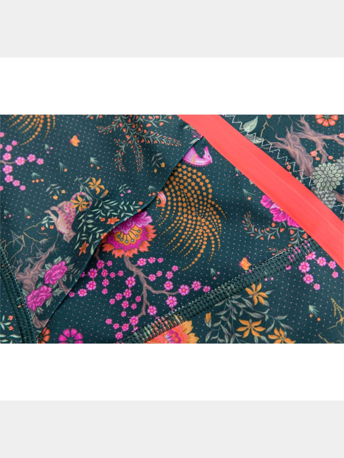 Штани PUMA Liberty Forever Luxe Tight модель 521191 Фото