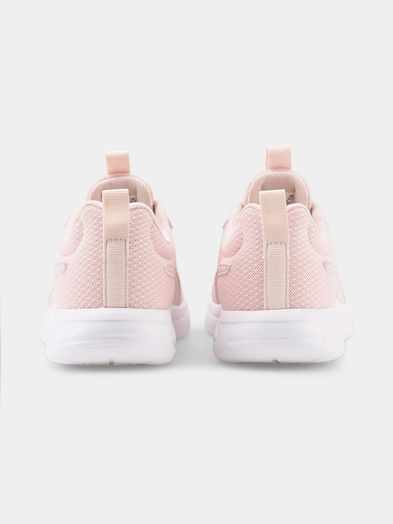Кросівки PUMA Resolve Smooth модель 376219 Кросівки PUMA Resolve Smooth модель 376219 Фото