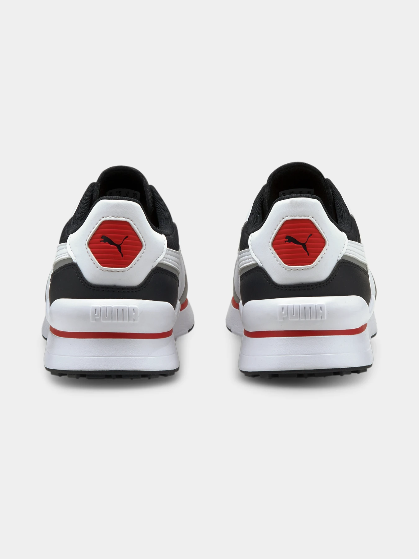 Кроссовки PUMA R78 Futr модель 374895 Фото