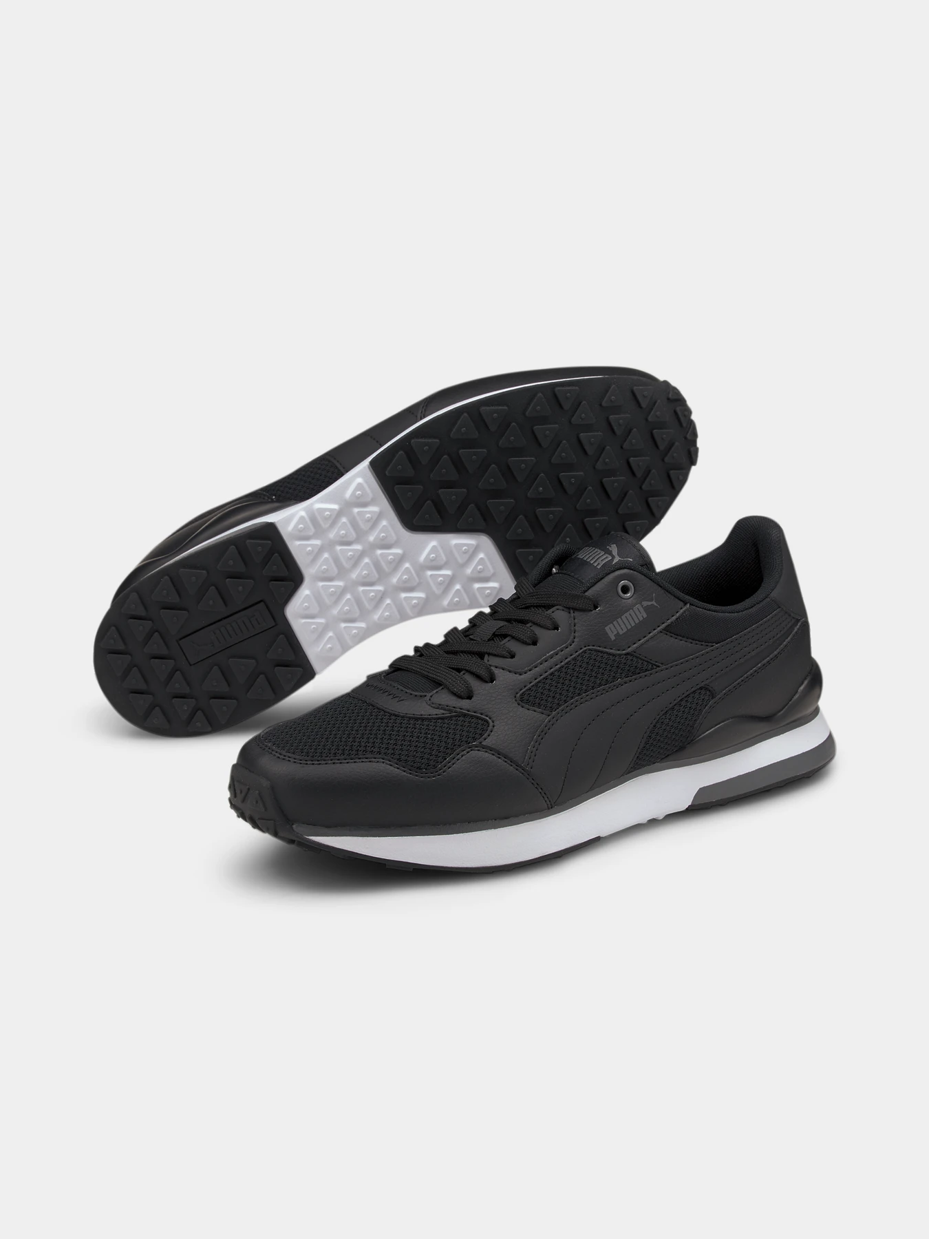Кроссовки PUMA R78 Futr модель 374895 Кроссовки PUMA R78 Futr модель 374895 Фото