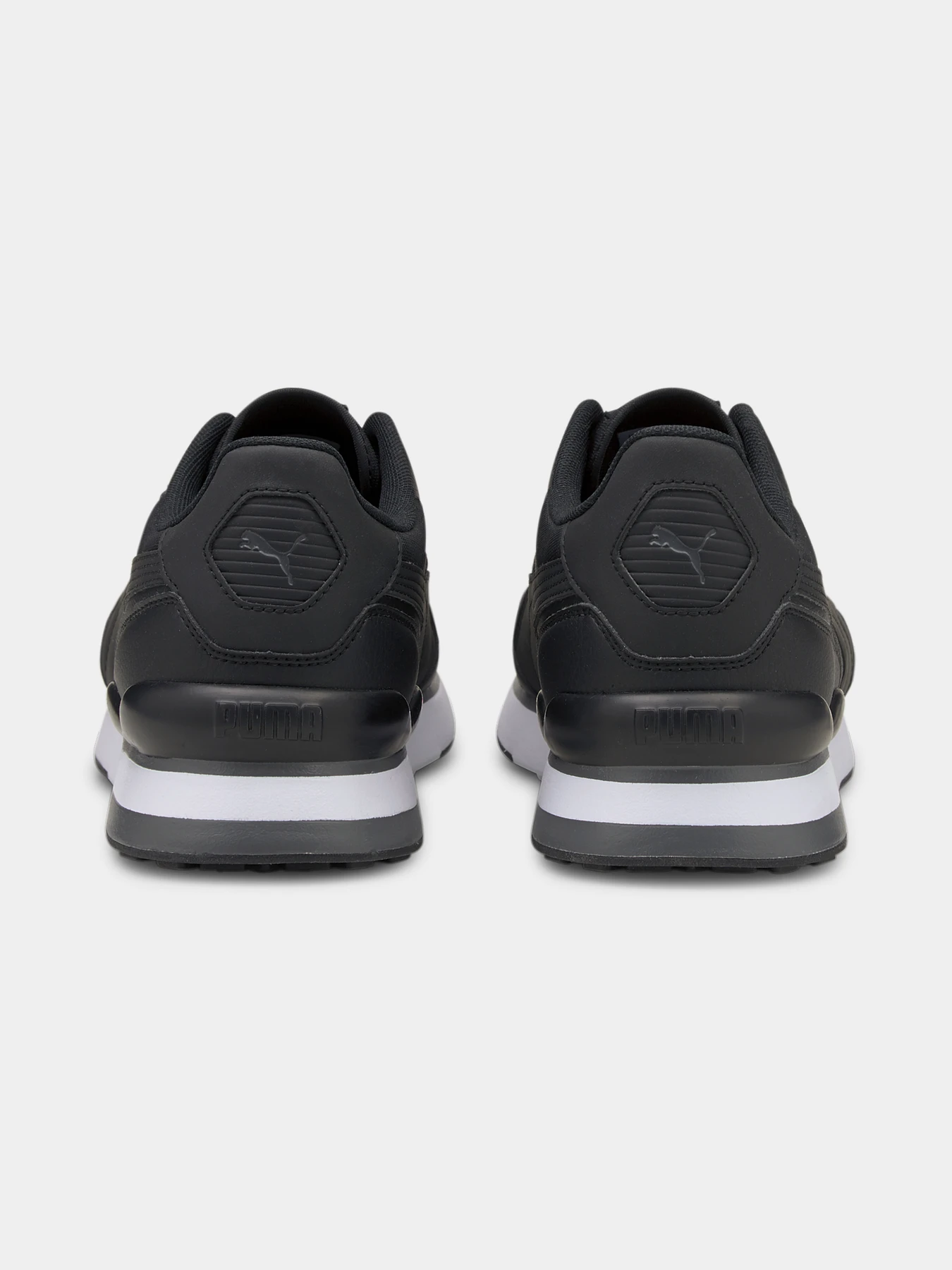 Кроссовки PUMA R78 Futr модель 374895 Кроссовки PUMA R78 Futr модель 374895 Фото
