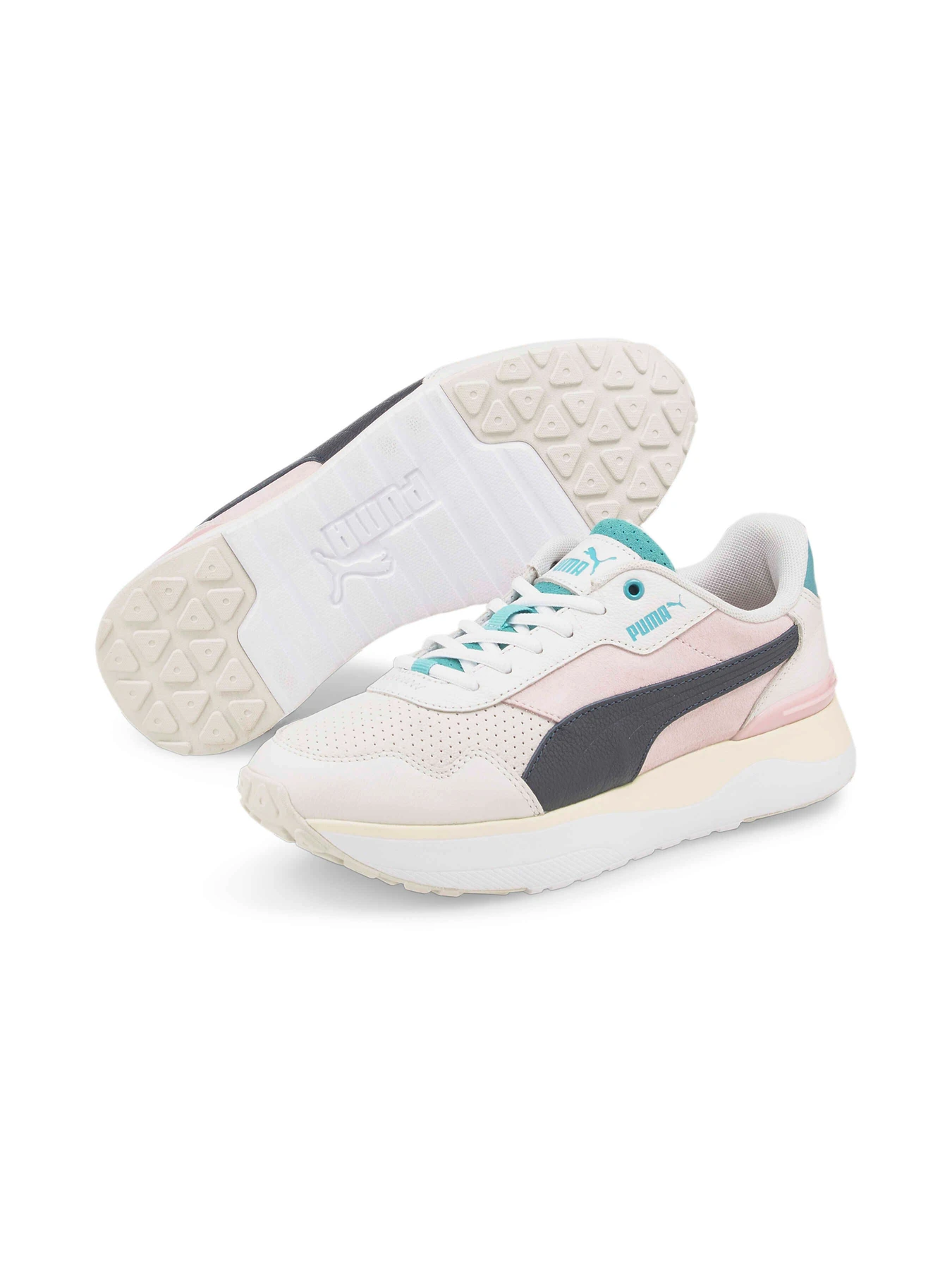 Кроссовки PUMA R78 Voyage Premium модель 382718 Кроссовки PUMA R78 Voyage Premium модель 382718 Фото