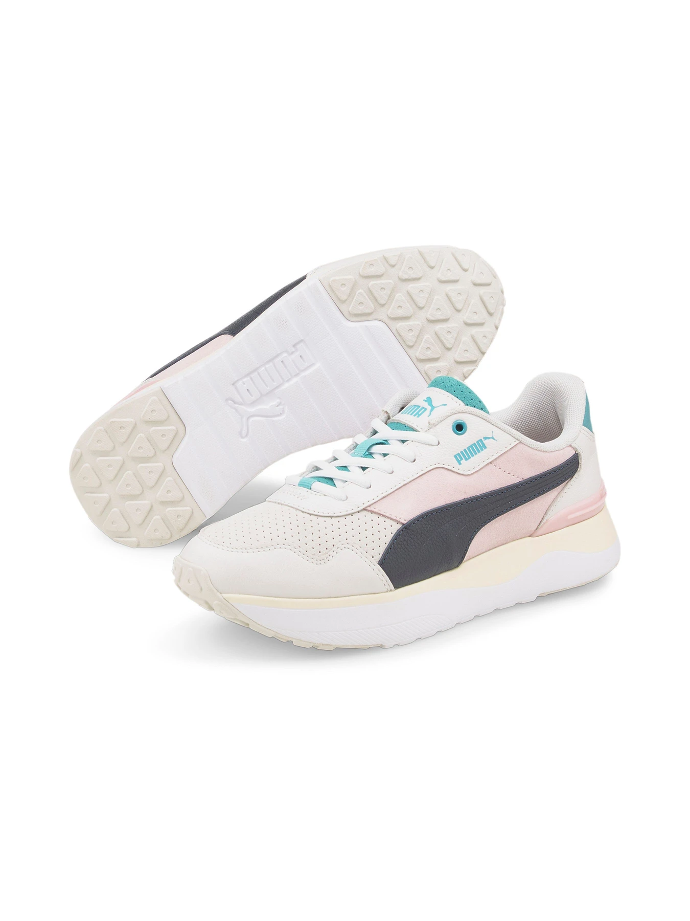 Кроссовки PUMA R78 Voyage Premium модель 382718 Кроссовки PUMA R78 Voyage Premium модель 382718 Фото