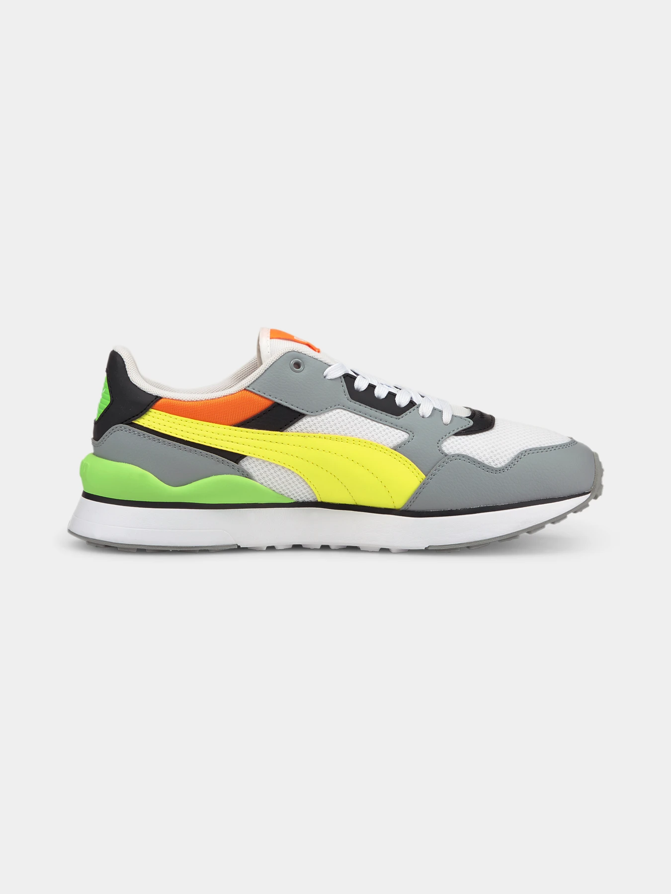Кроссовки PUMA R78 Futr модель 374895 Кроссовки PUMA R78 Futr модель 374895 Фото