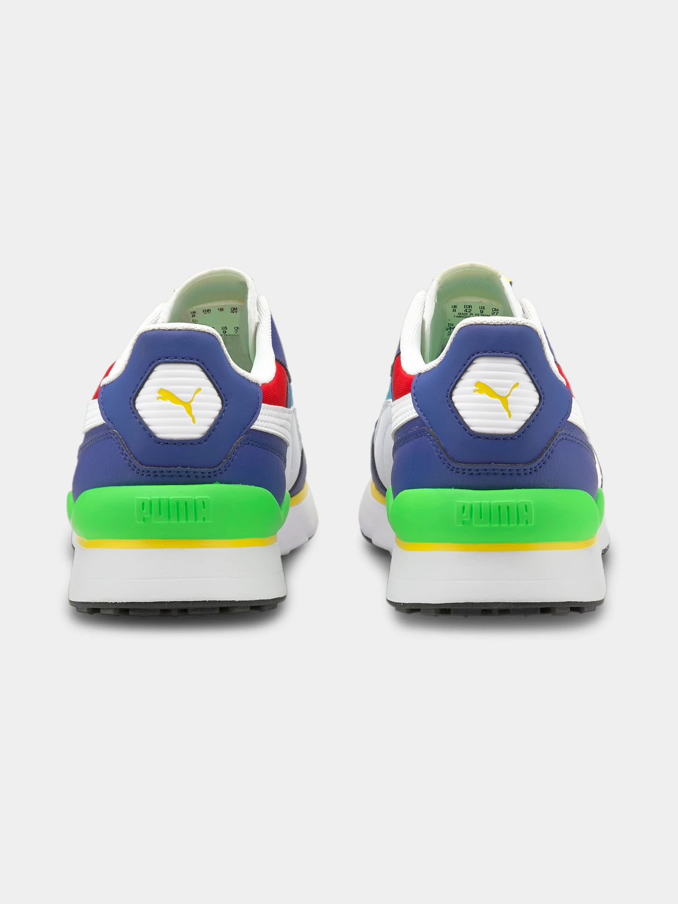Кроссовки PUMA R78 Futr модель 374895 Фото