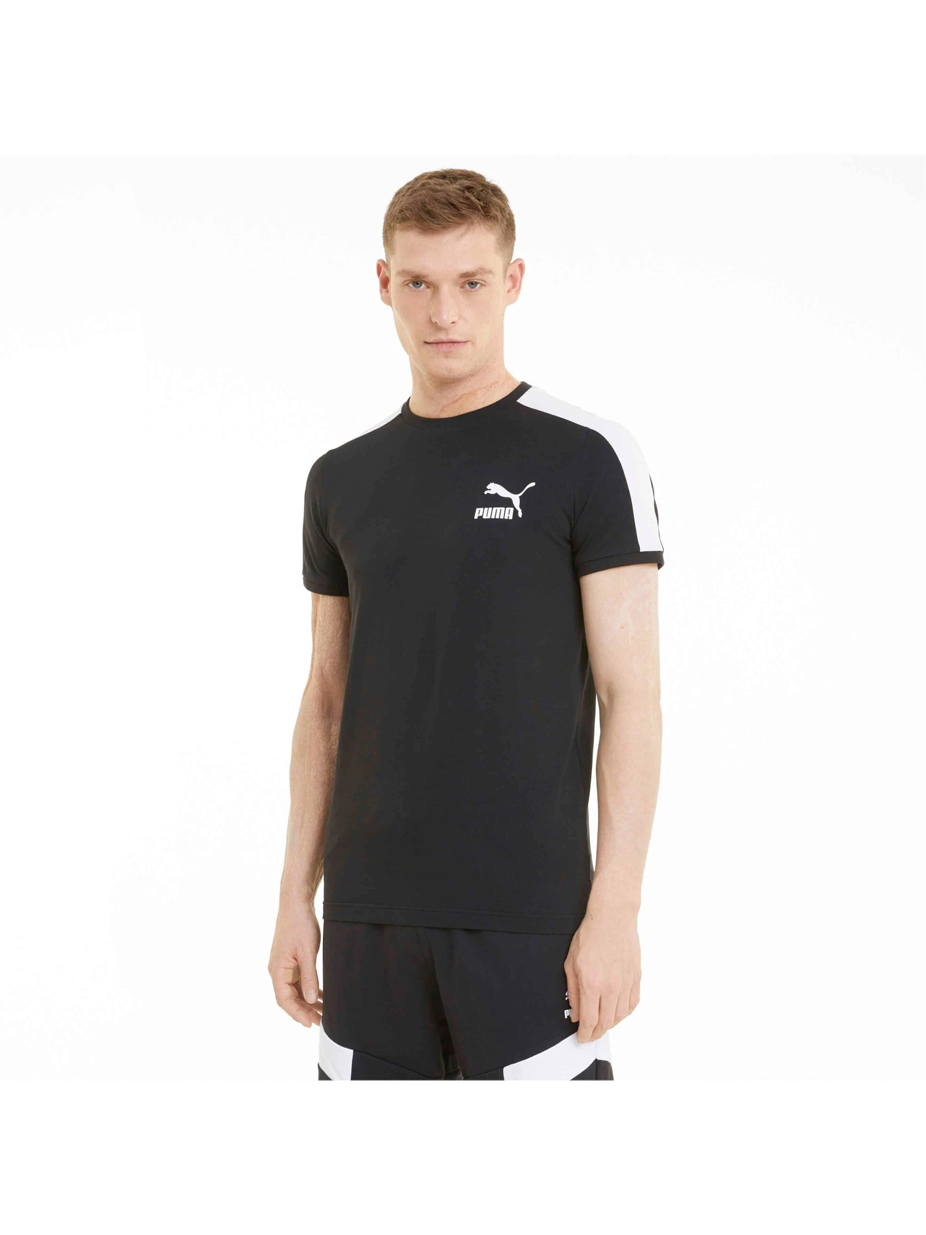 Футболки і поло PUMA Iconic T7 Tee модель 599869 Футболки і поло PUMA Iconic T7 Tee модель 599869 Фото