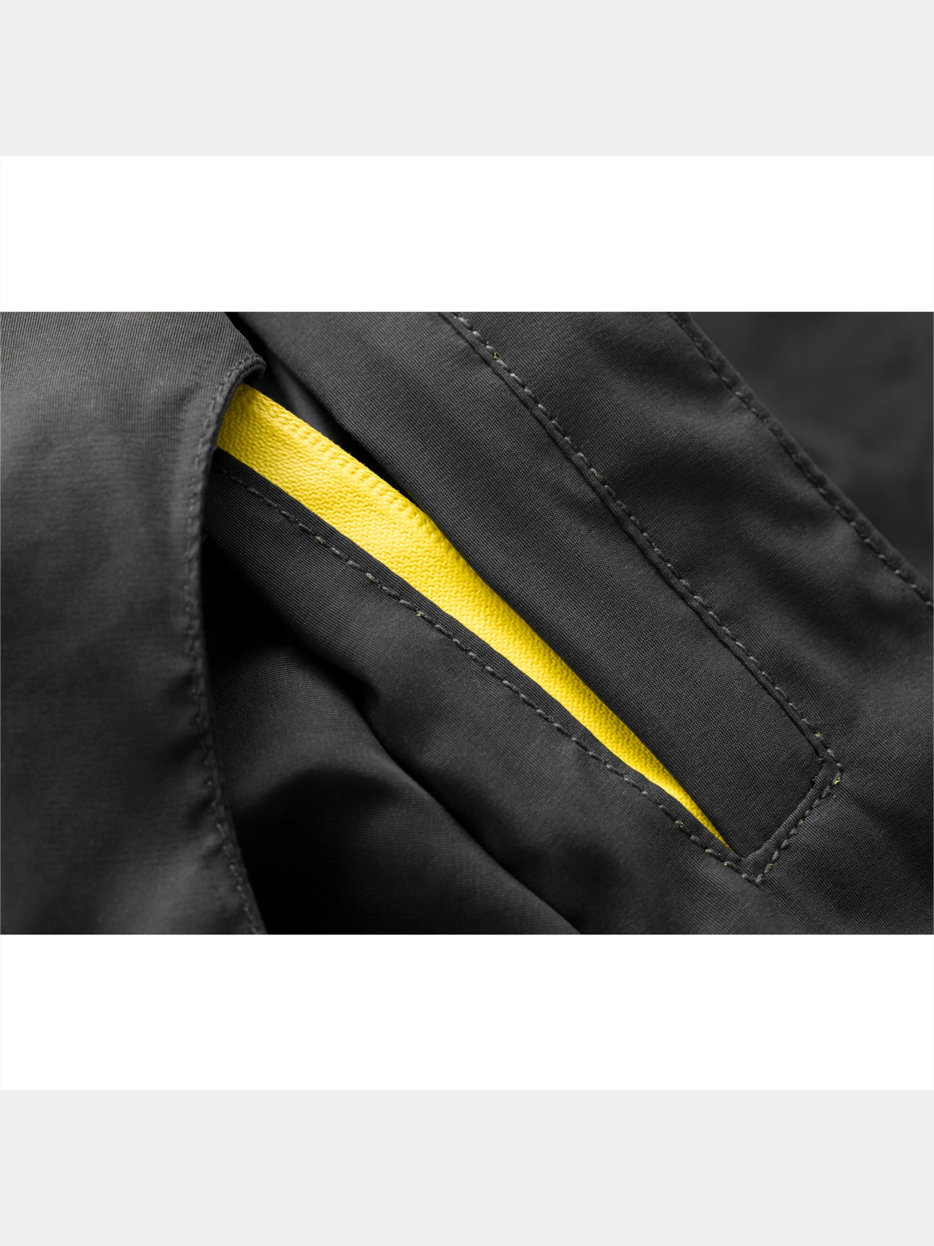 Куртки та дублянки PUMA Csm Mid Length Jacket модель 598583 Фото
