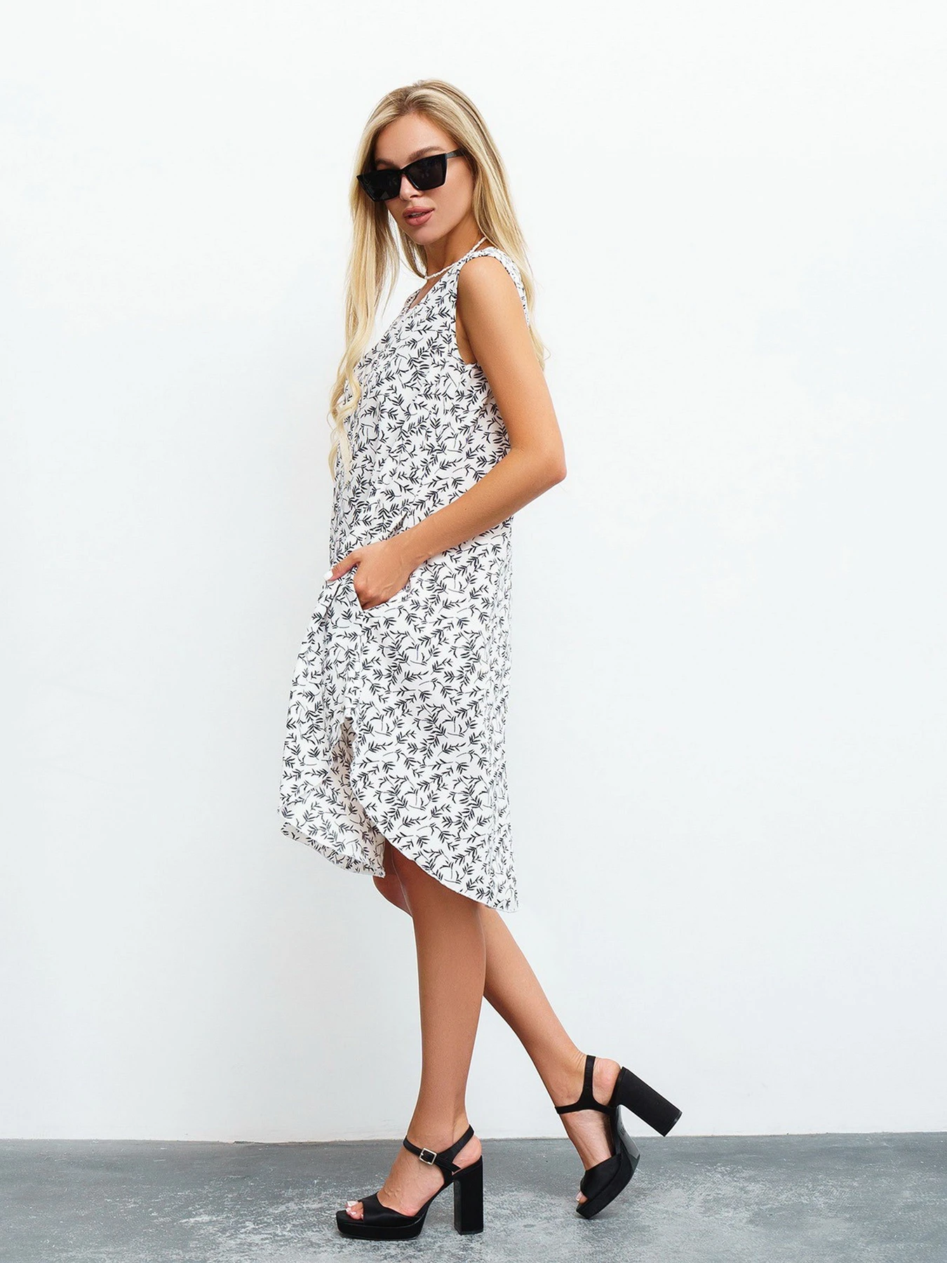 Сукні ISSA Plus модель 13464_white Сукні ISSA Plus модель 13464_white Фото