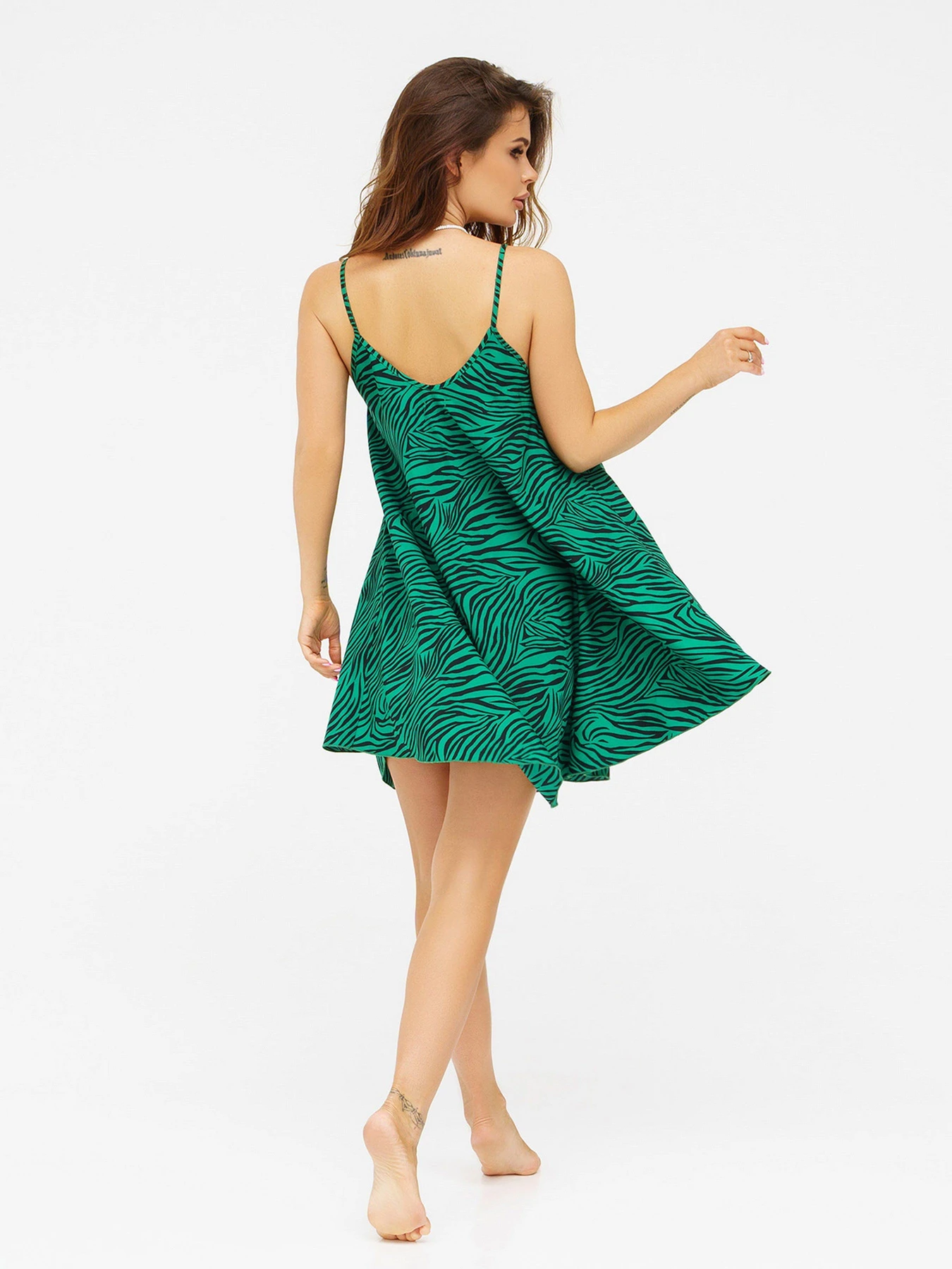 Сукні ISSA Plus модель 13444_green Сукні ISSA Plus модель 13444_green Фото