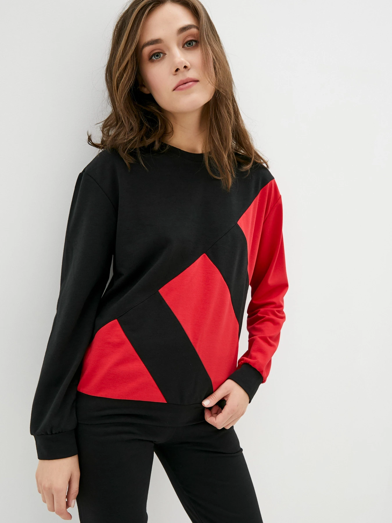 Костюмы ISSA Plus модель SA-25_blackred Костюмы ISSA Plus модель SA-25_blackred Фото