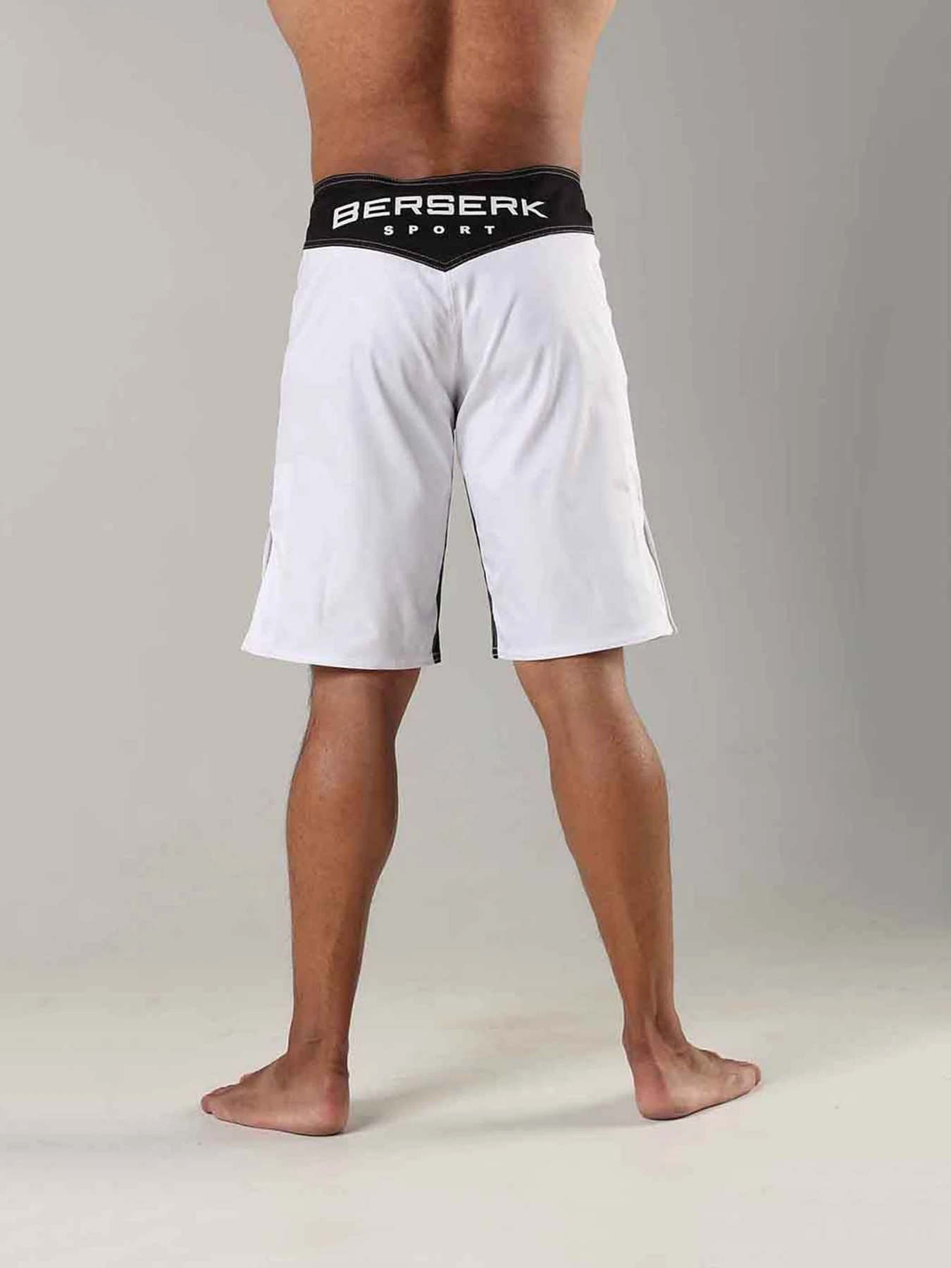 Шорты Berserk Sport модель LegacyWhiteSHRT Фото