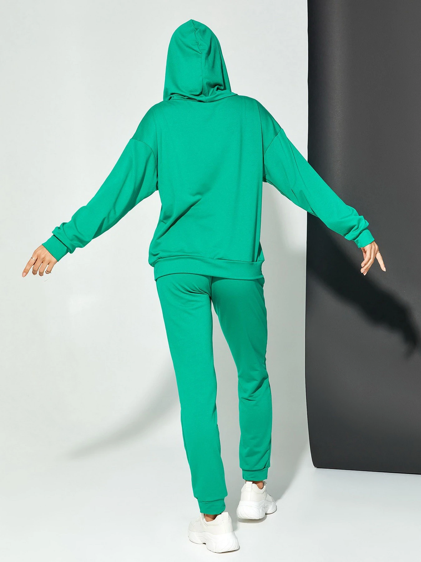 Костюмы ISSA Plus модель 12410_green Костюмы ISSA Plus модель 12410_green Фото